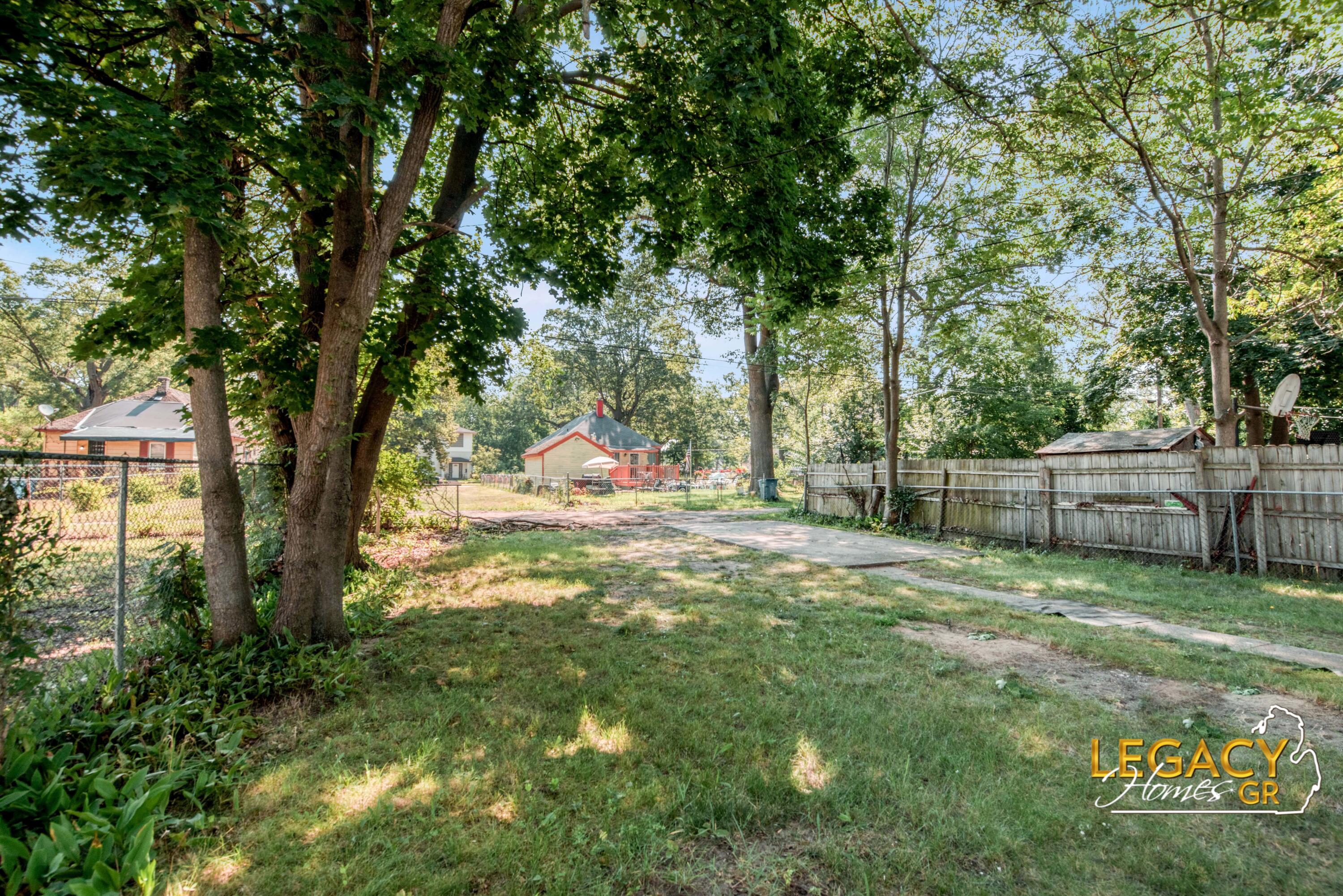 2232 5th Street Muskegon MI 49444