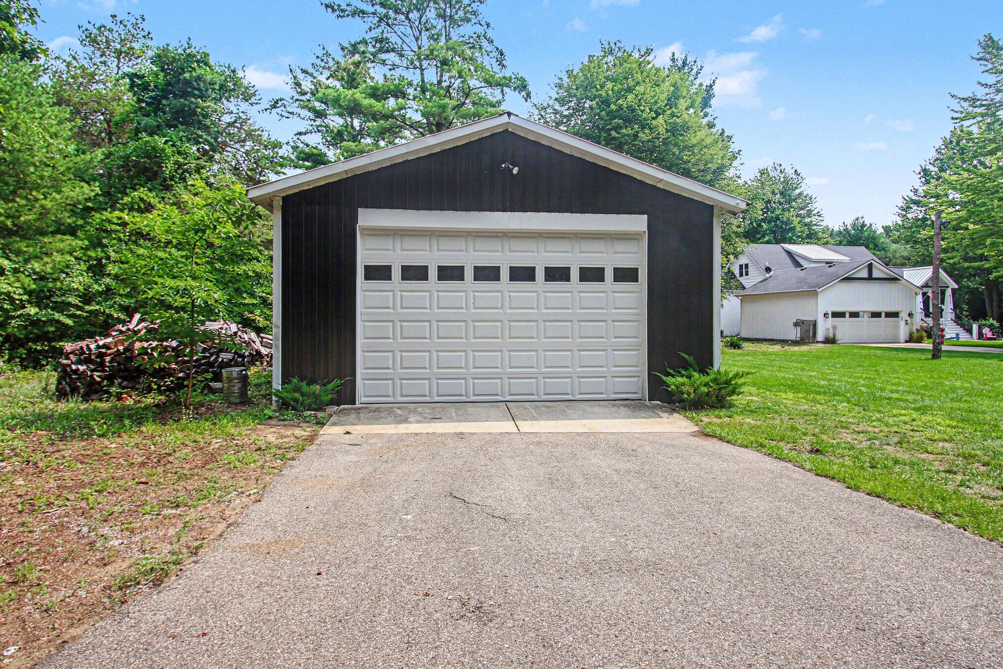 16381 Greenly Street Holland MI 49424