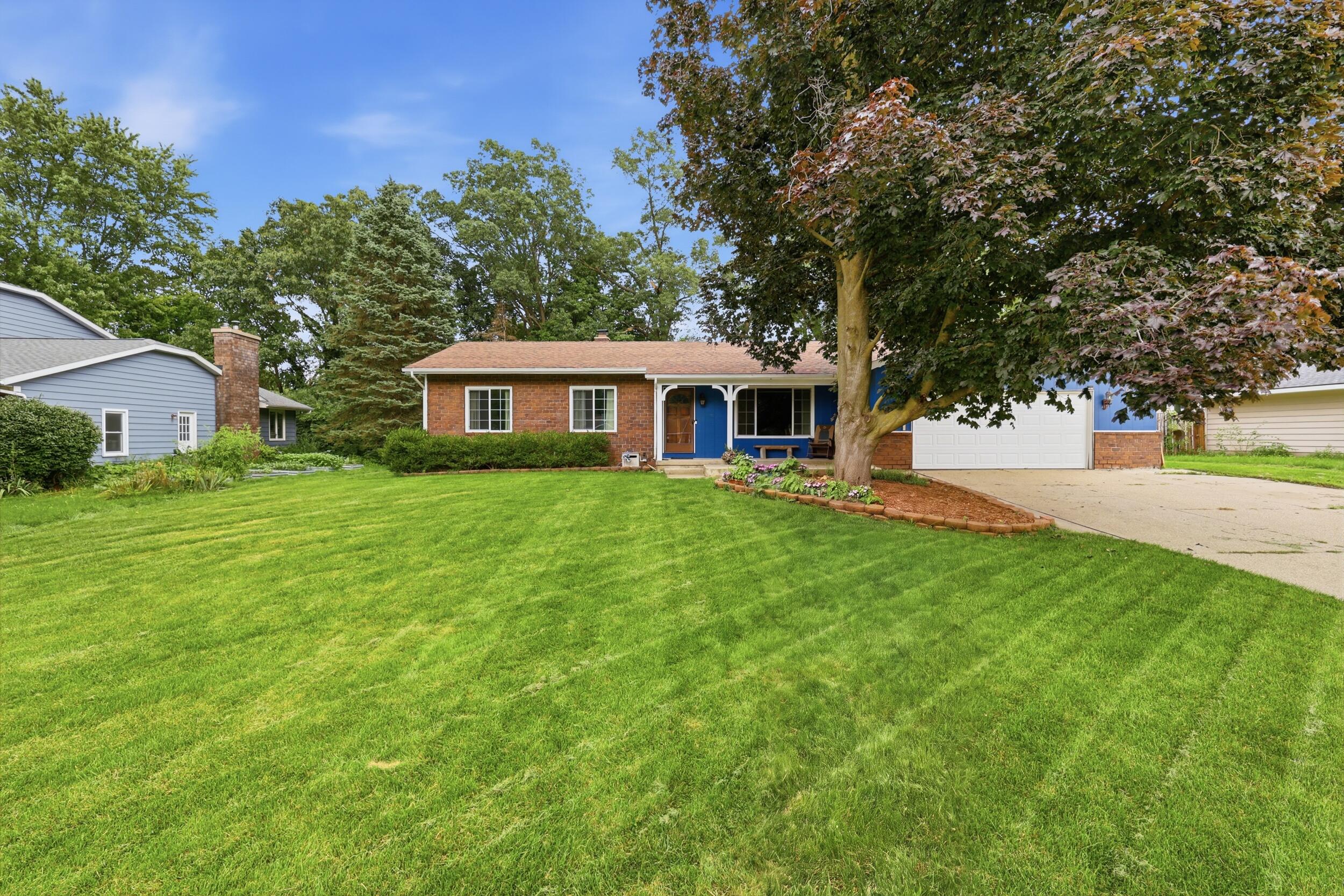 4464 Trail View NE Grand Rapids MI 49525