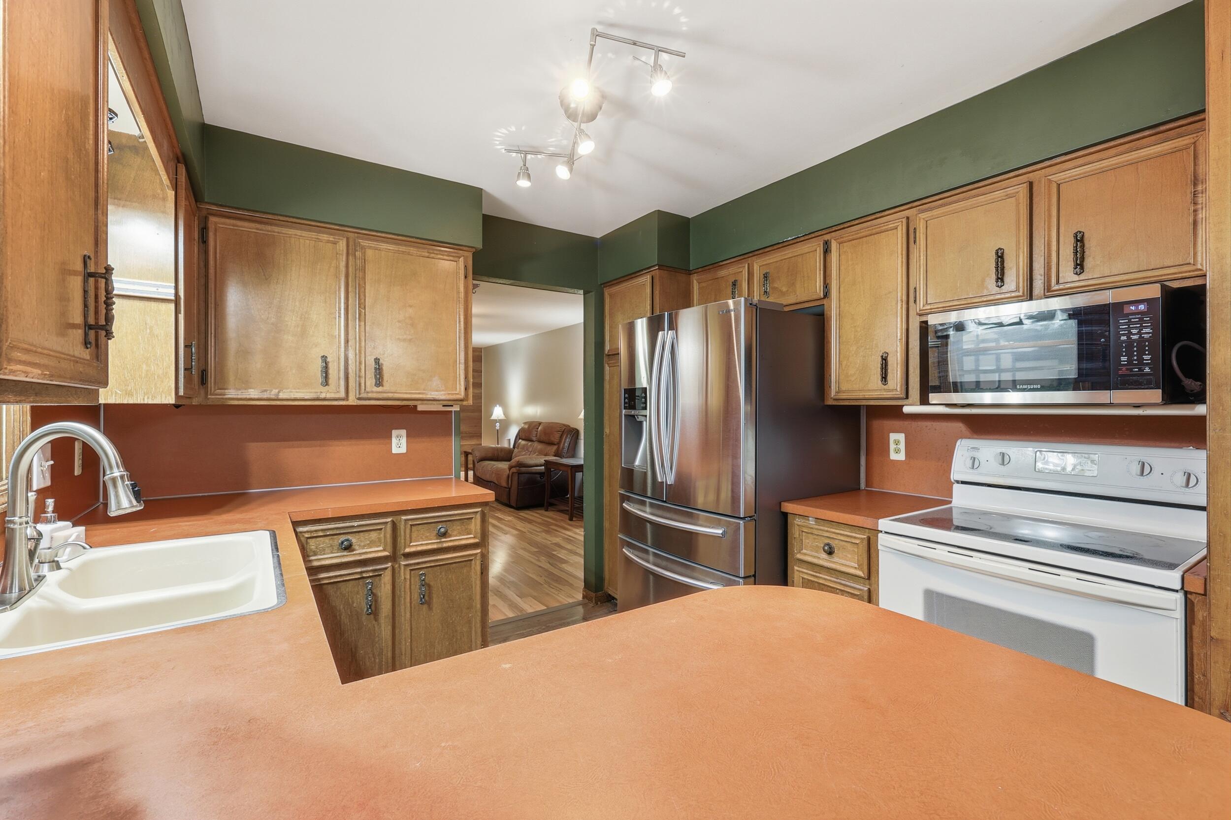 4464 Trail View NE Grand Rapids MI 49525