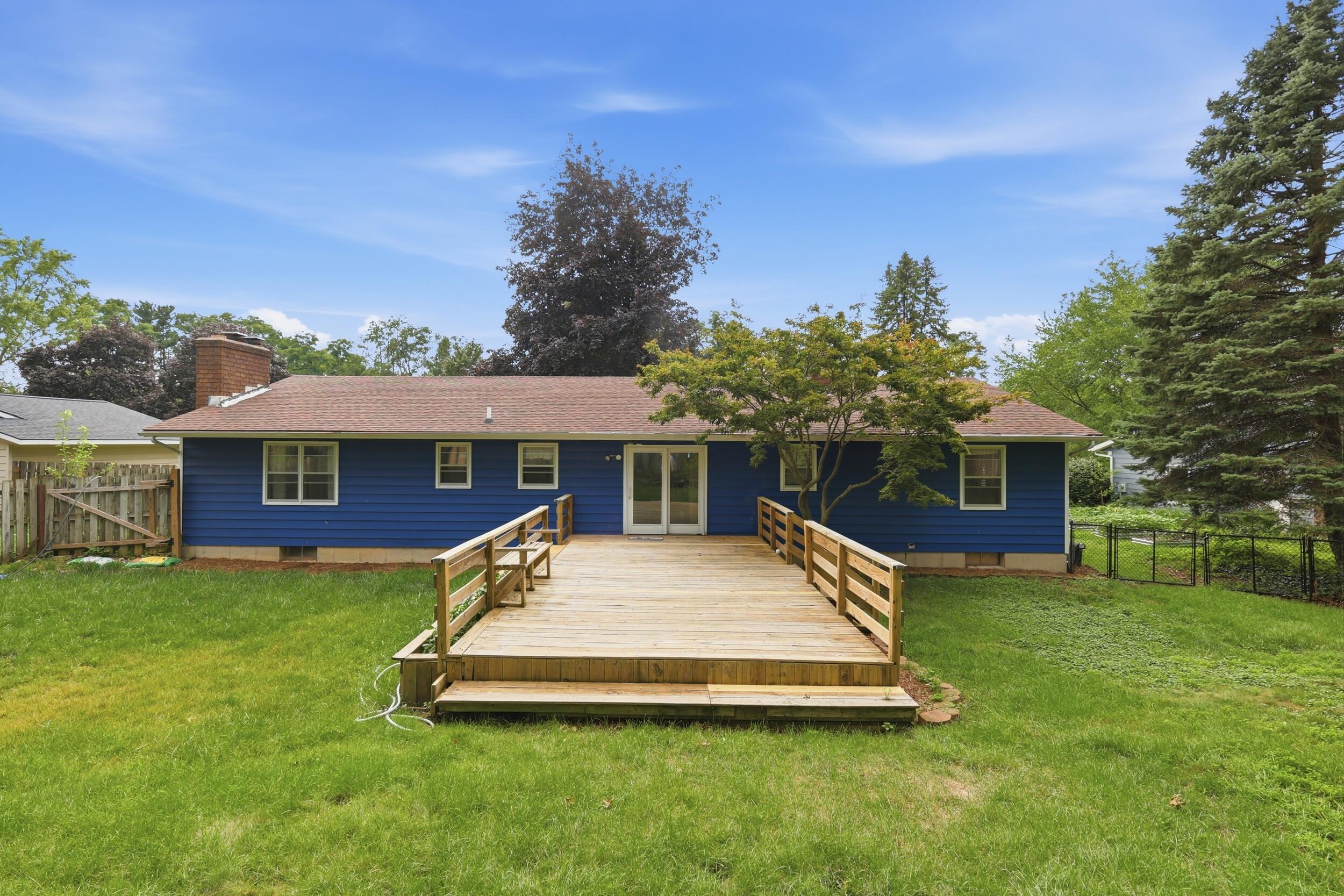 4464 Trail View NE Grand Rapids MI 49525