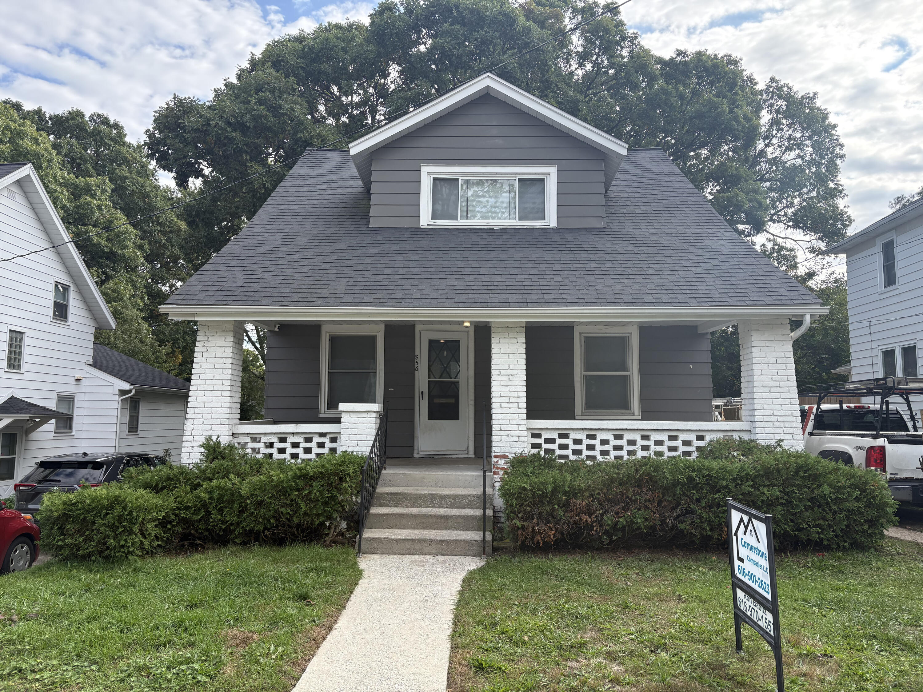 856 Diamond Avenue NE Grand Rapids MI 49503