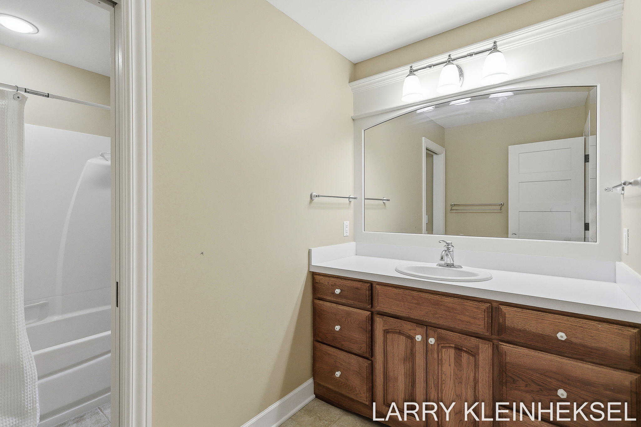 5645 N Lakeshore Drive Holland MI 49424