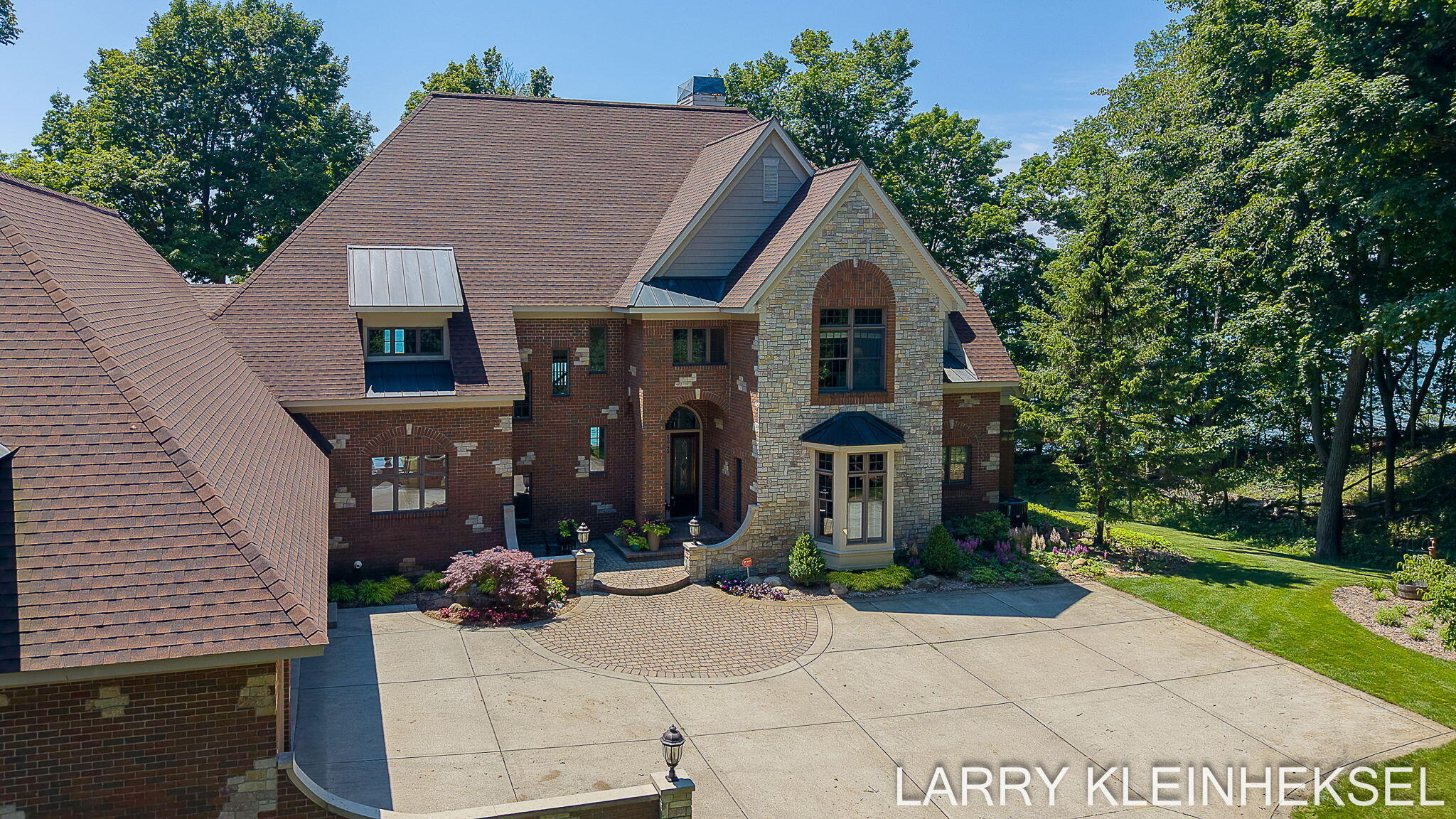 5645 N Lakeshore Drive Holland MI 49424