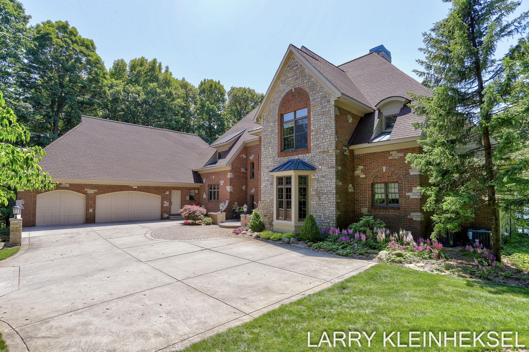 5645 N Lakeshore Drive Holland MI 49424