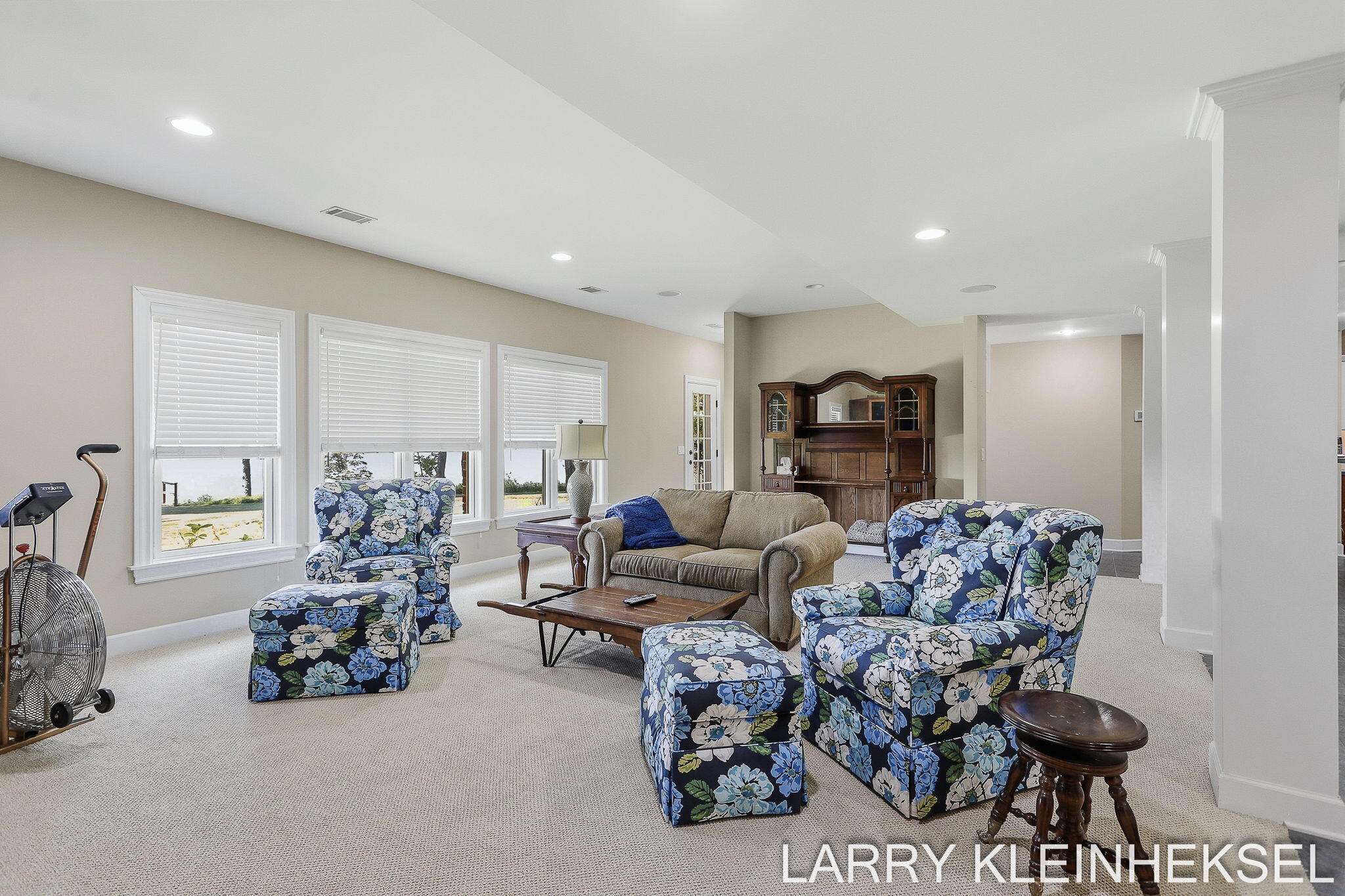 5645 N Lakeshore Drive Holland MI 49424