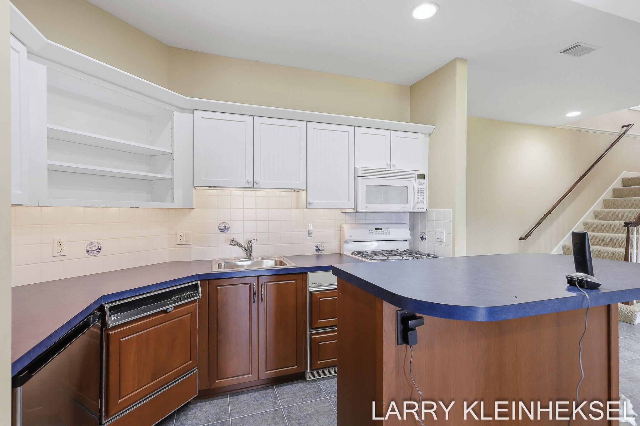 5645 N Lakeshore Drive Holland MI 49424
