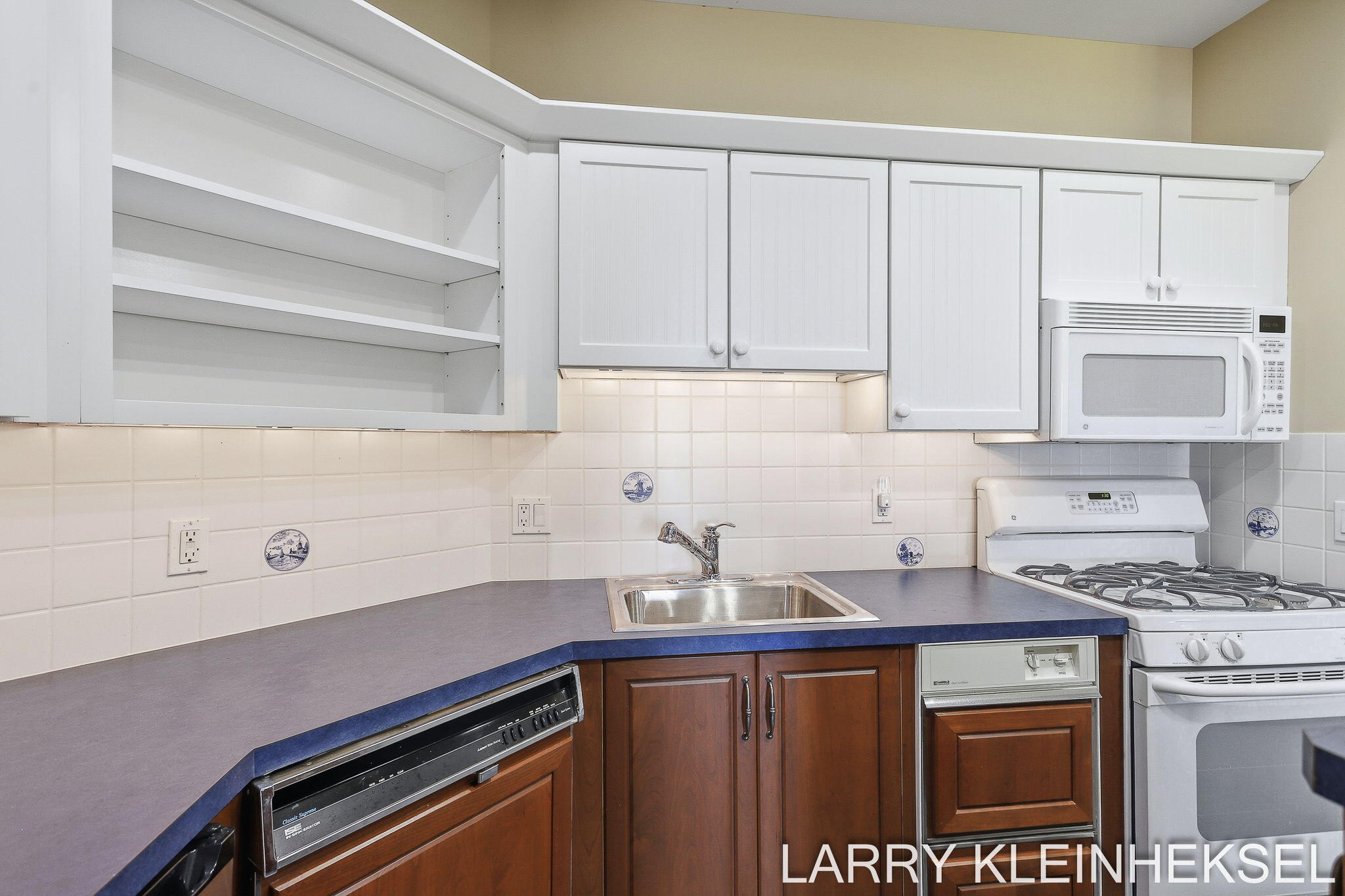5645 N Lakeshore Drive Holland MI 49424