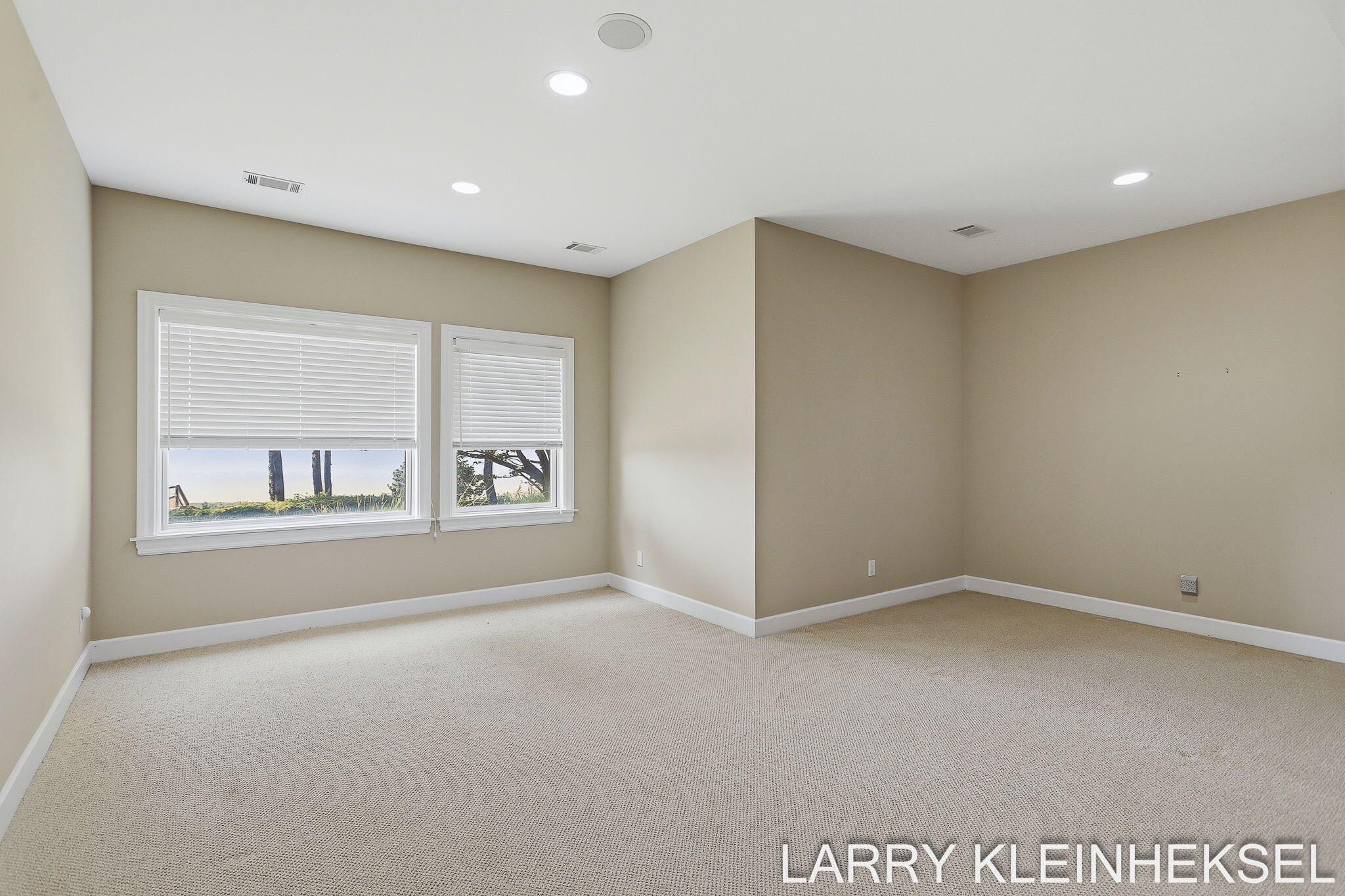 5645 N Lakeshore Drive Holland MI 49424