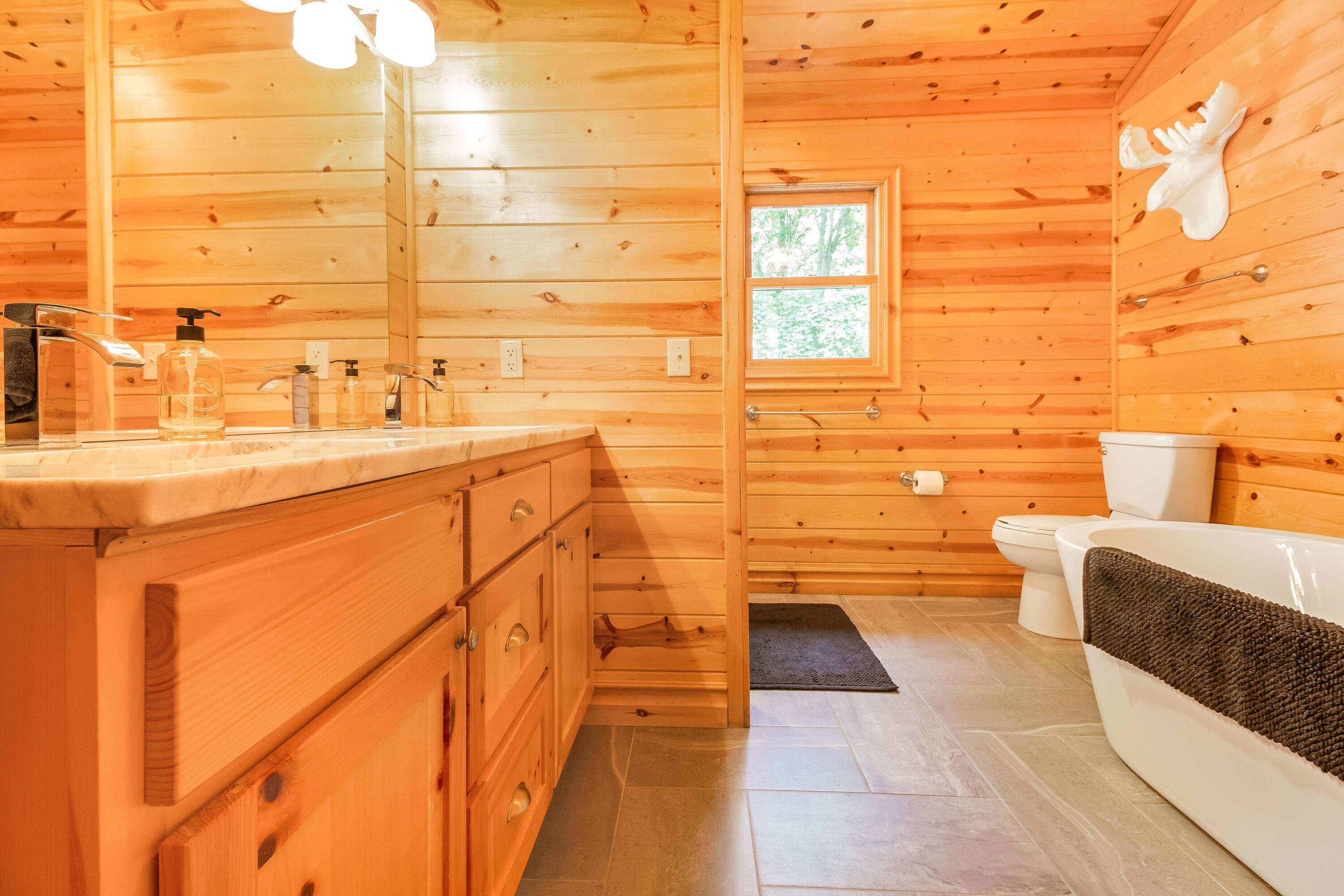3561 Kingfisher Cove Drive Saugatuck MI 49453