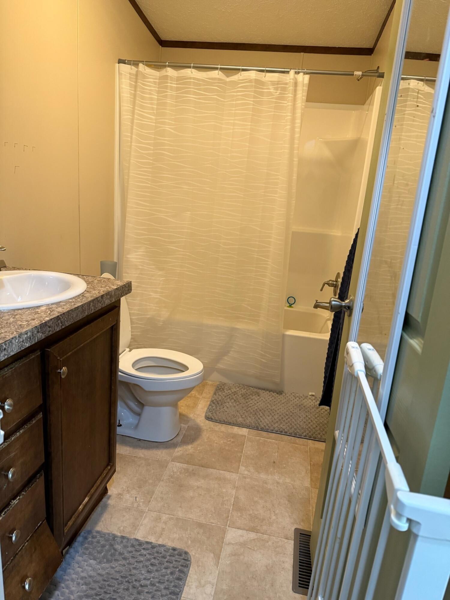 1832 Pepperwood Trail W Muskegon MI 49442