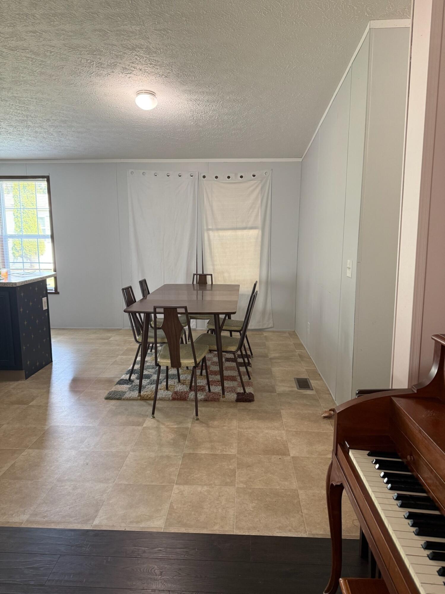 1832 Pepperwood Trail W Muskegon MI 49442