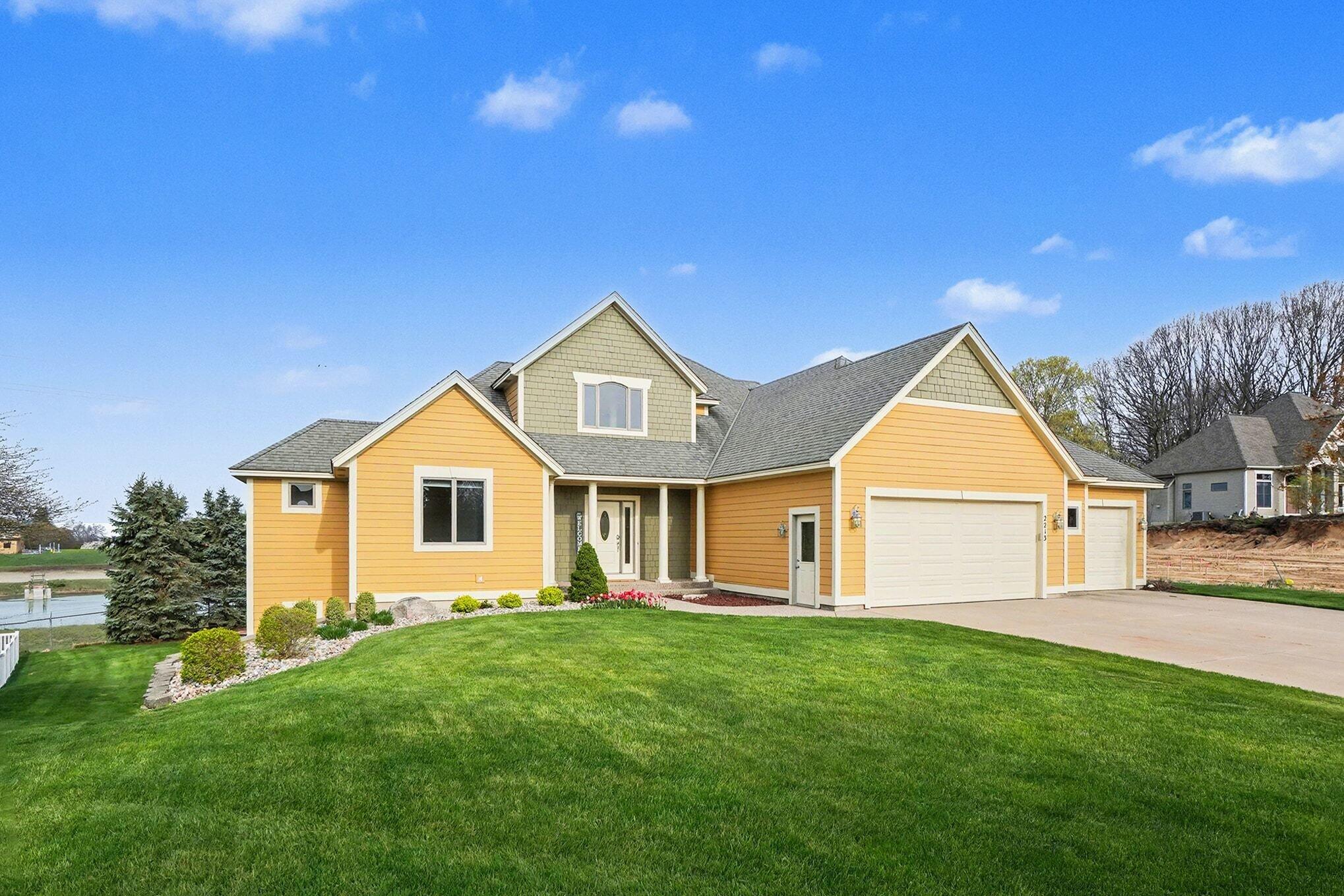 2213 N Bristol Street Holland MI 49424