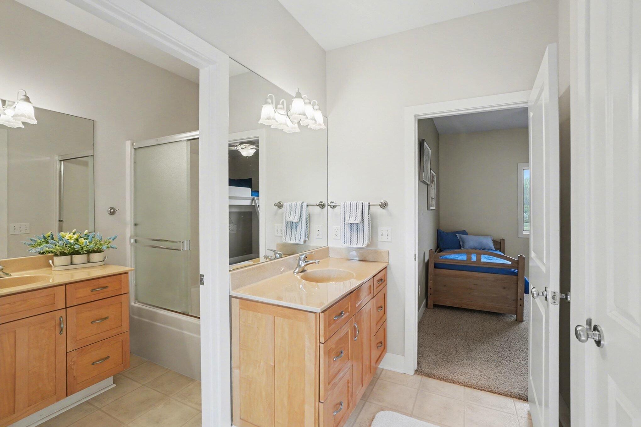 2213 N Bristol Street Holland MI 49424