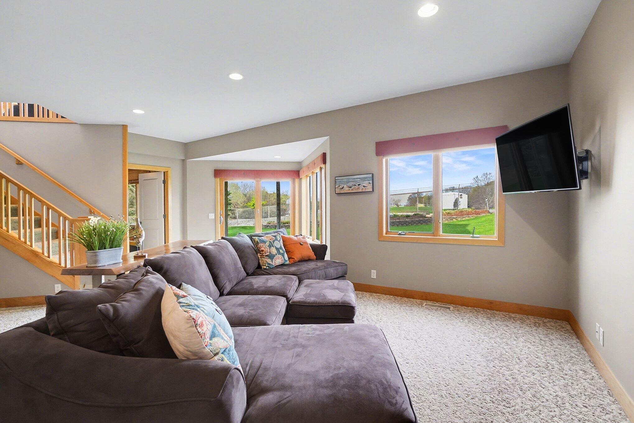 2213 N Bristol Street Holland MI 49424
