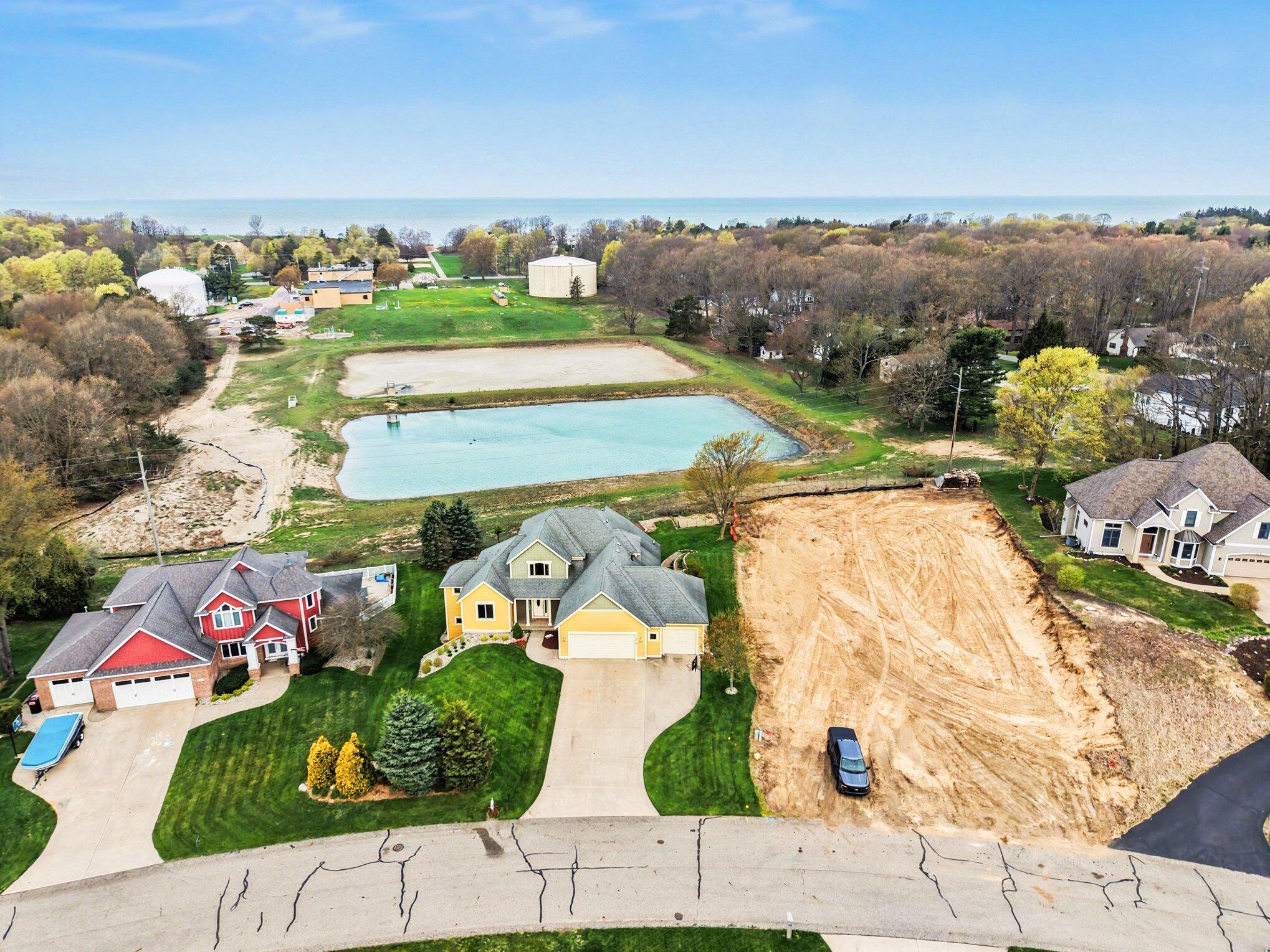 2213 N Bristol Street Holland MI 49424