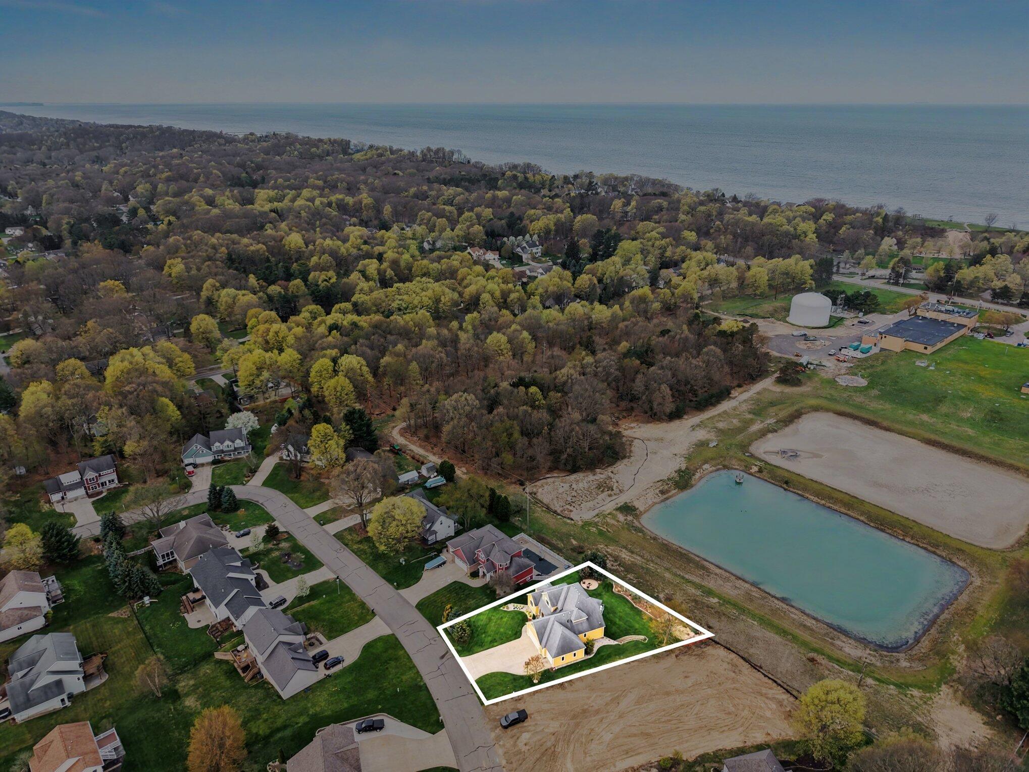2213 N Bristol Street Holland MI 49424