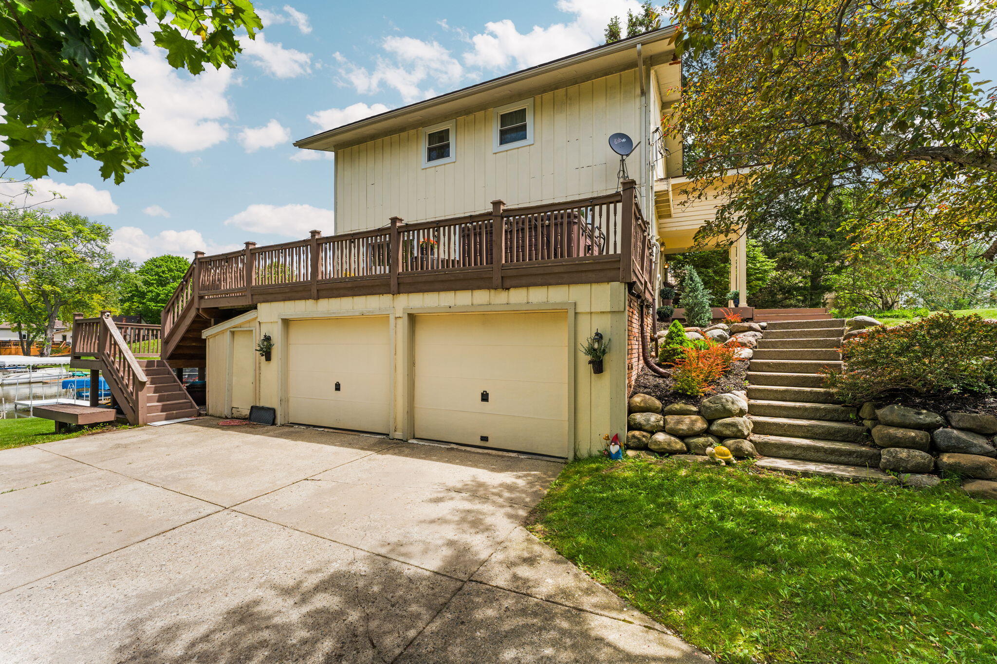 7490 Ledgewood Drive Fenton MI 48430