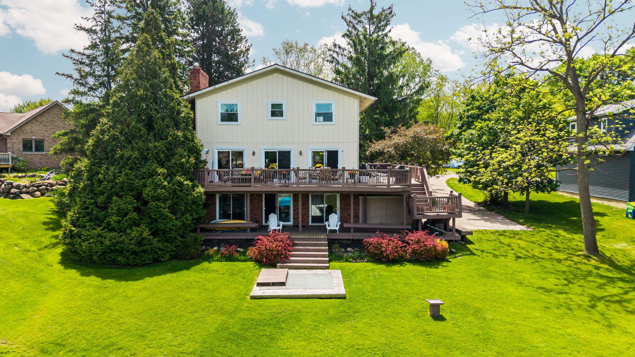 7490 Ledgewood Drive Fenton MI 48430