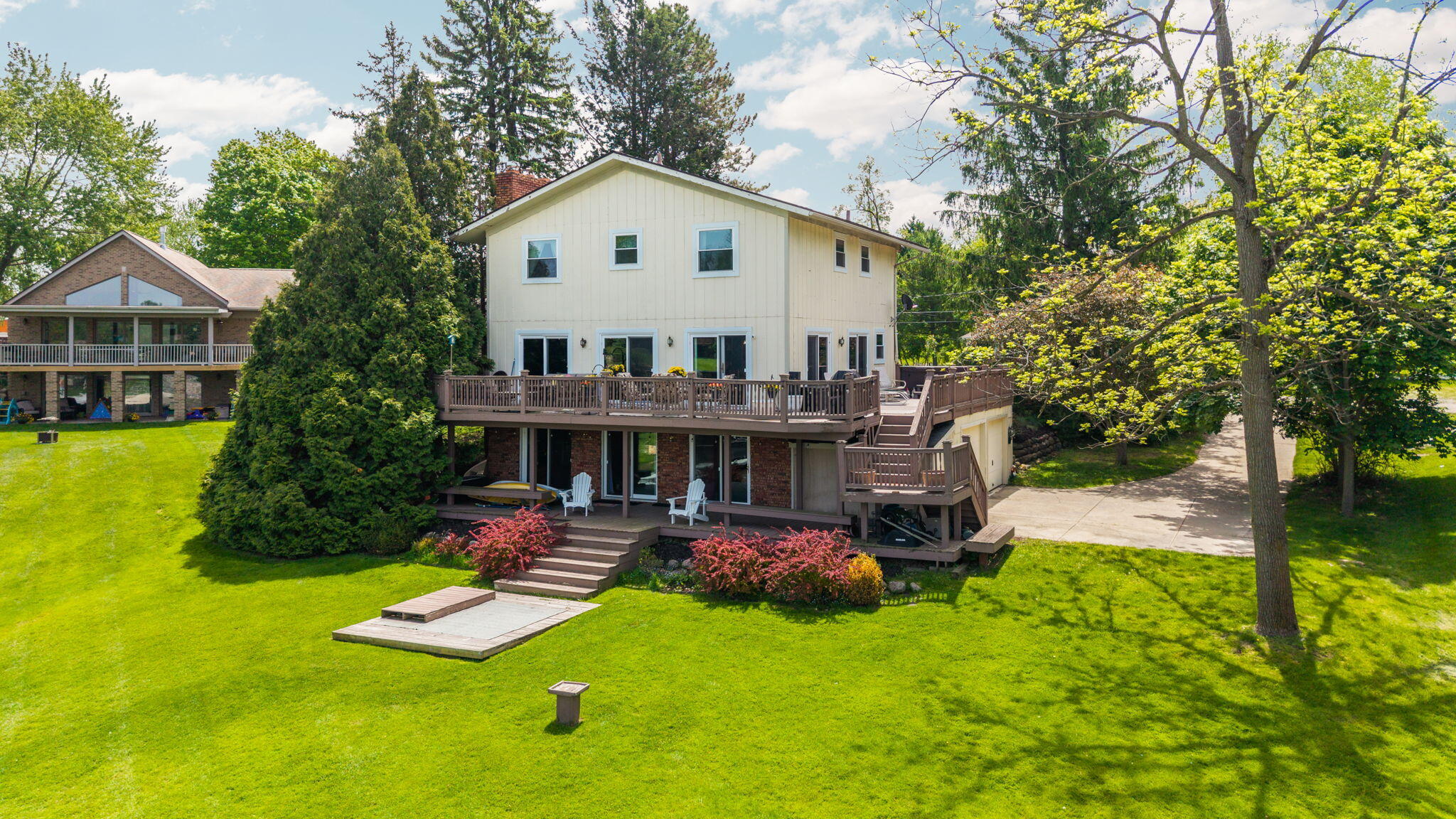 7490 Ledgewood Drive Fenton MI 48430