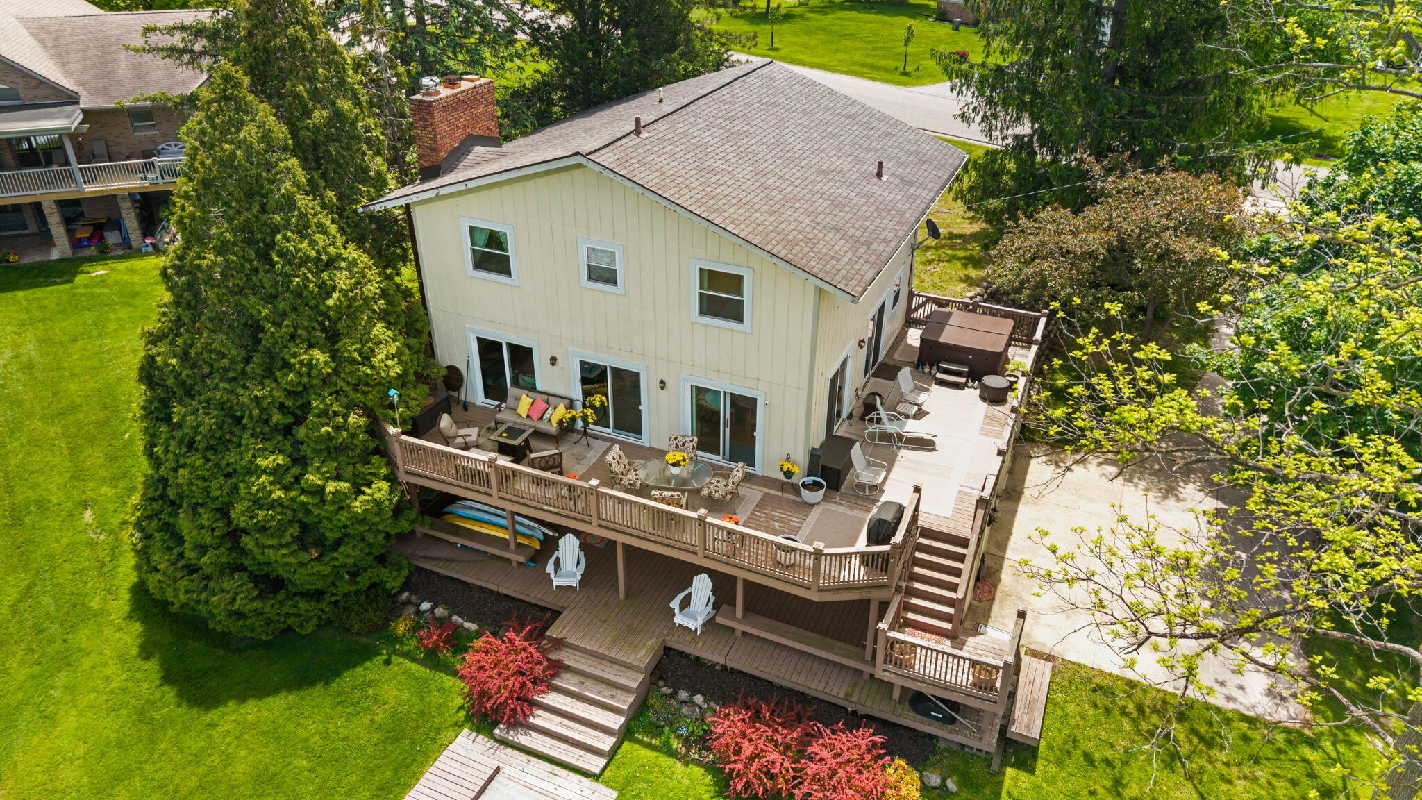 7490 Ledgewood Drive Fenton MI 48430