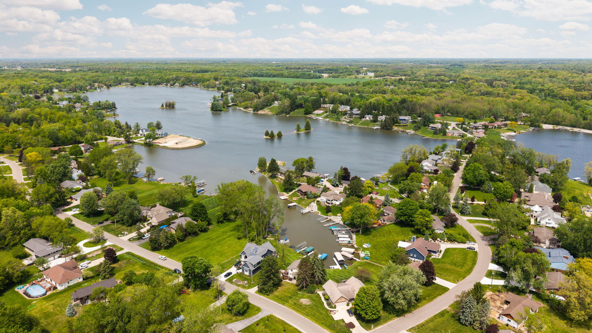 7490 Ledgewood Drive Fenton MI 48430