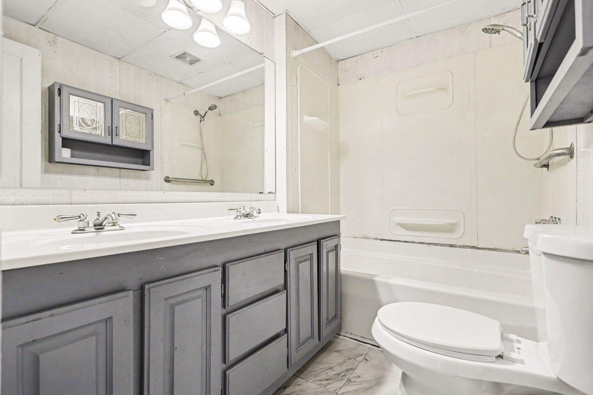 7902 Lovers Lane Portage MI 49002