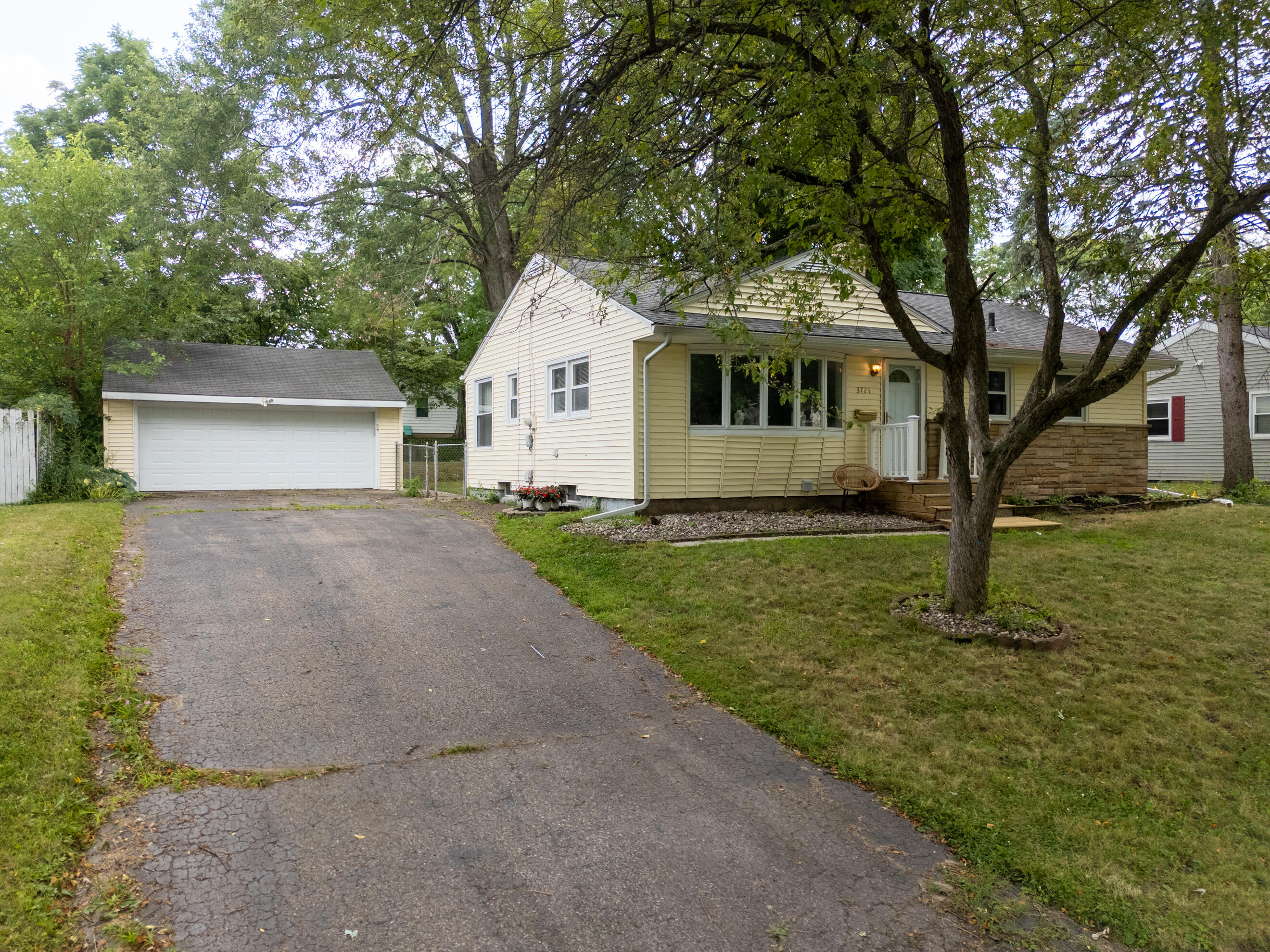 3721 Devonshire Avenue Kalamazoo MI 49006