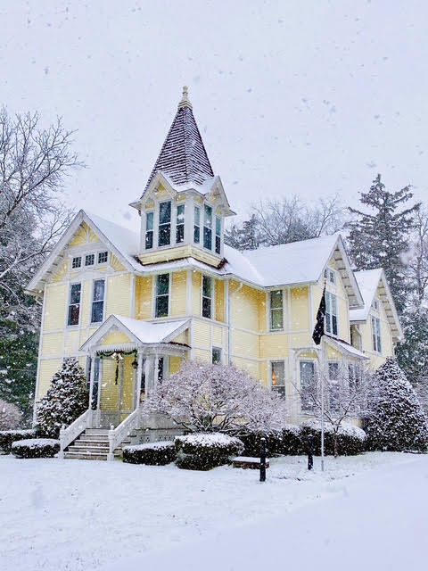 5932 N Riverview Drive Kalamazoo MI 49004