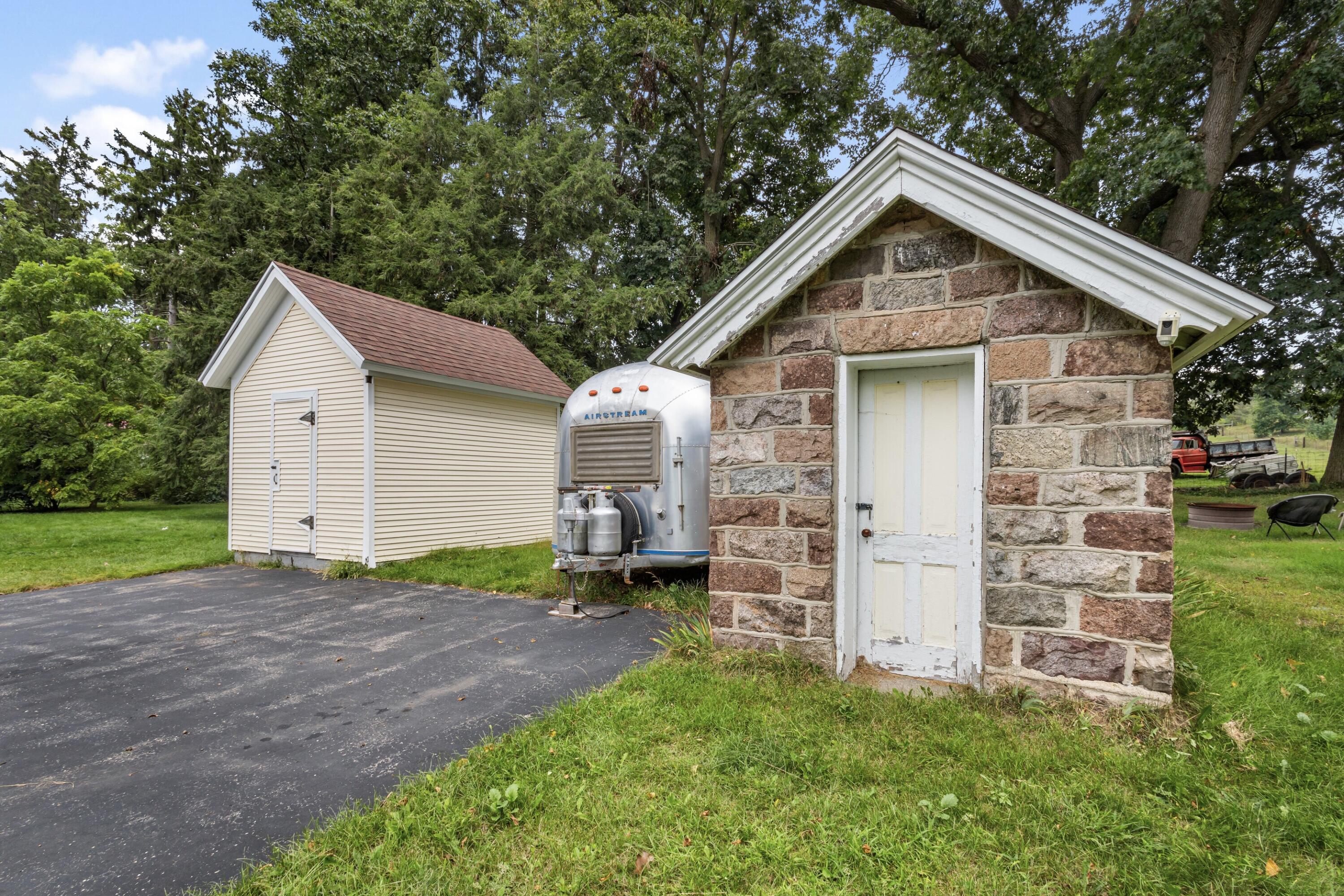 5932 N Riverview Drive Kalamazoo MI 49004