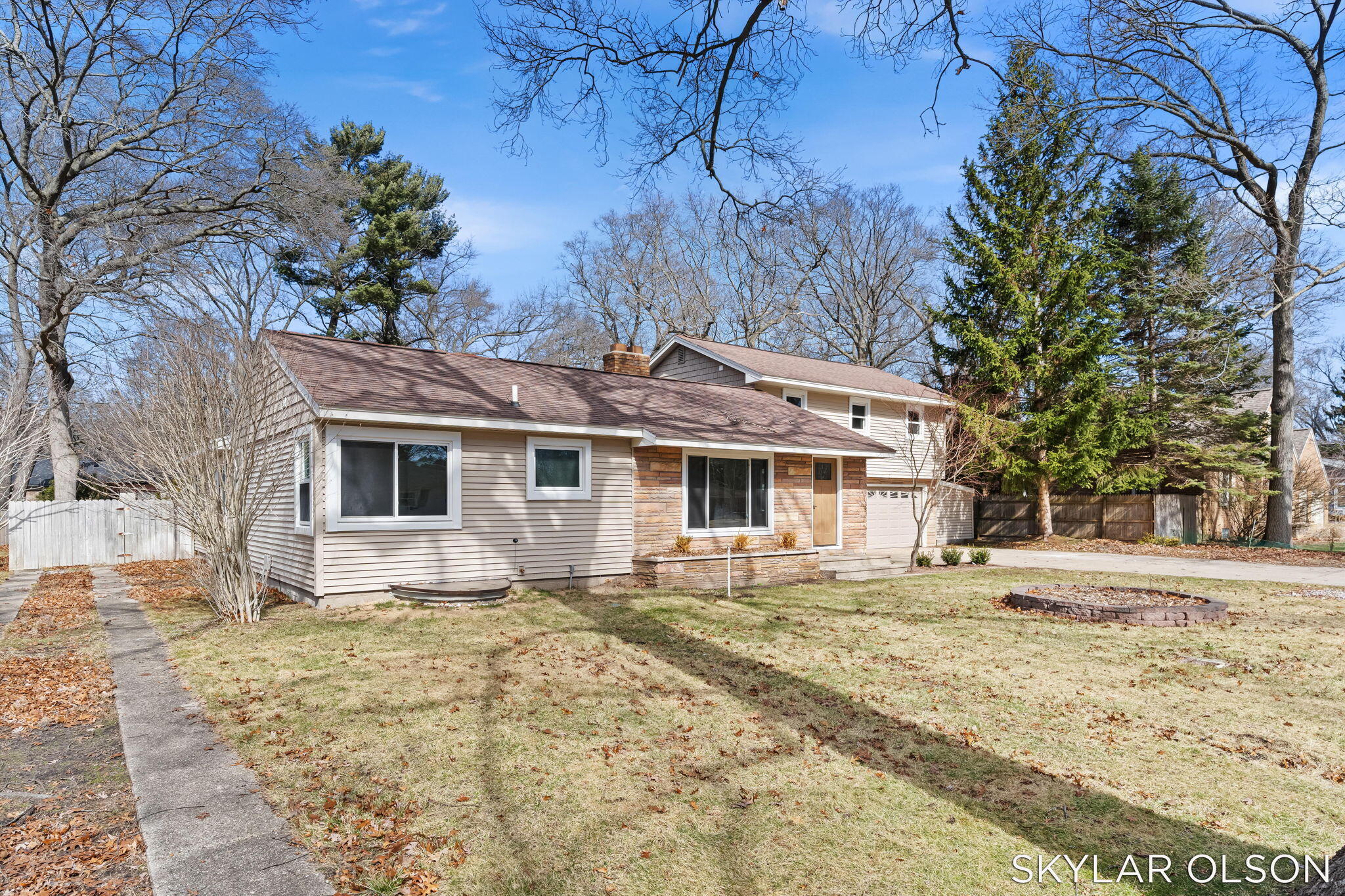 1924 Maryland Boulevard Norton Shores MI 49441