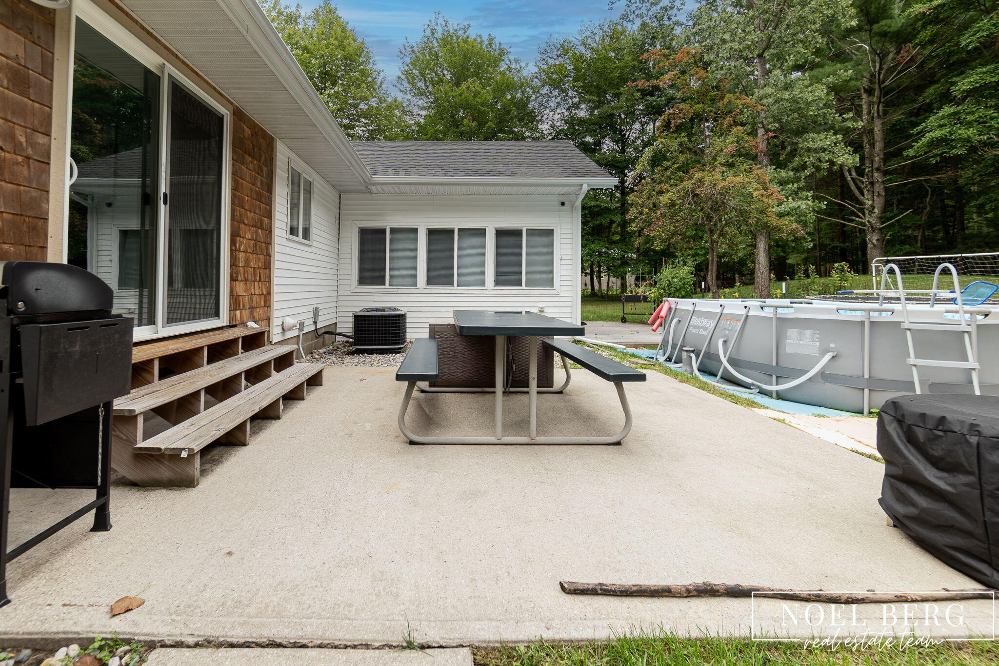 4737 W Giles Road Muskegon MI 49445