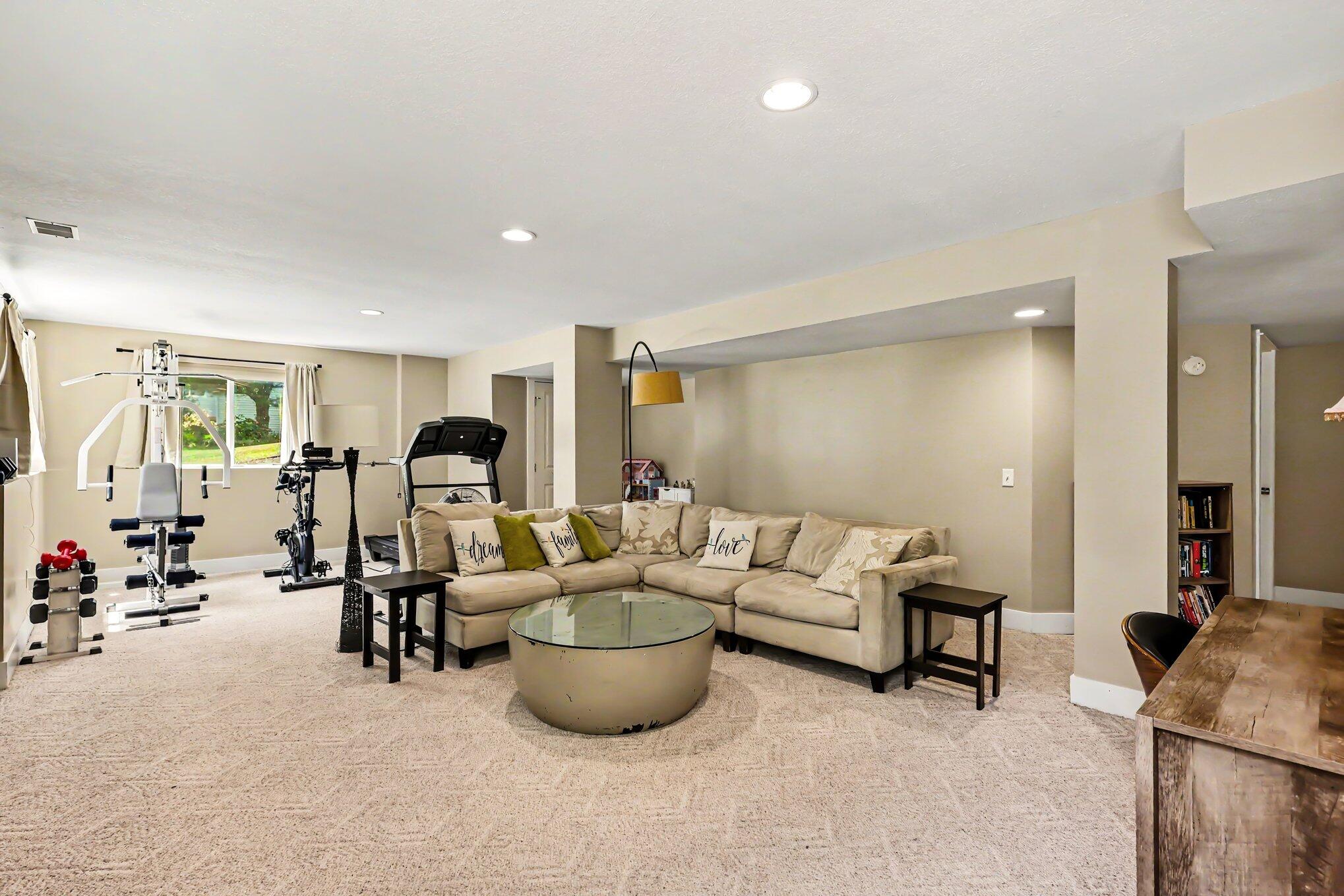 275 Boulder Drive Muskegon MI 49444