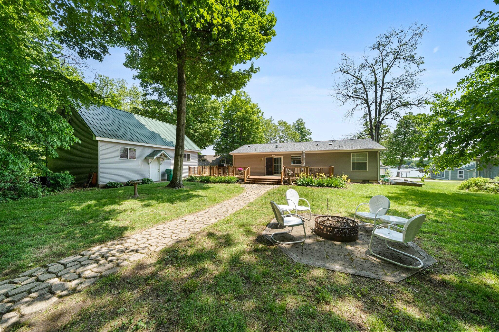 61738 Lake View Drive Cassopolis MI 49031
