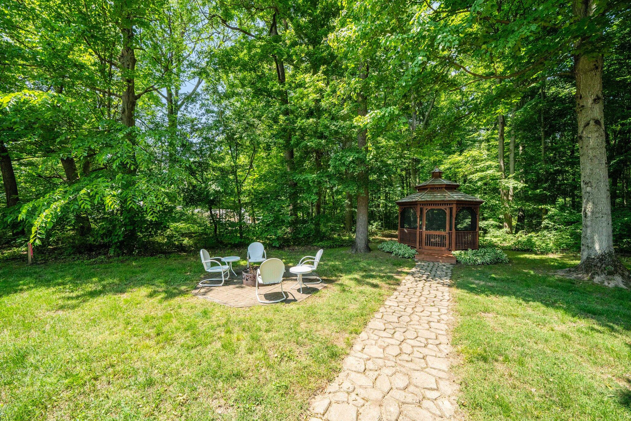 61738 Lake View Drive Cassopolis MI 49031