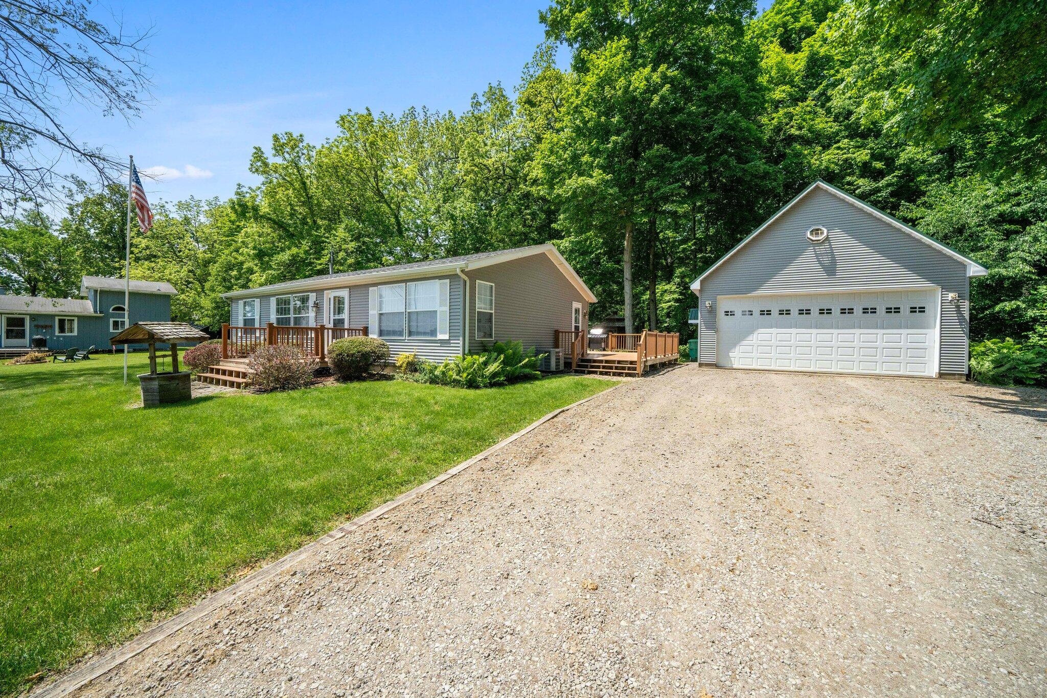 61738 Lake View Drive Cassopolis MI 49031