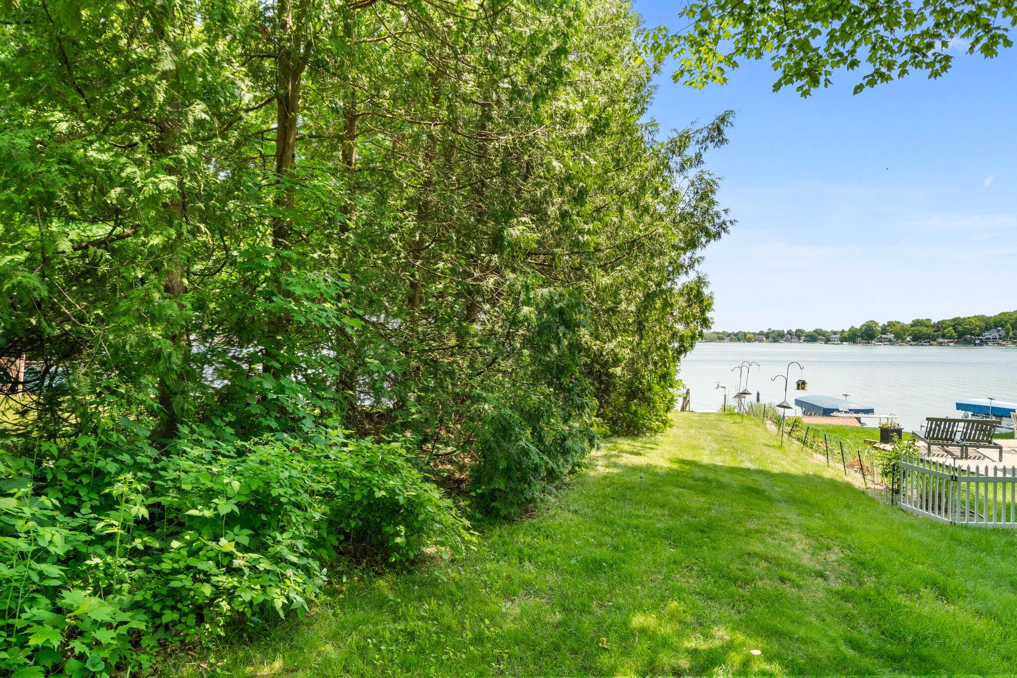 61738 Lake View Drive Cassopolis MI 49031