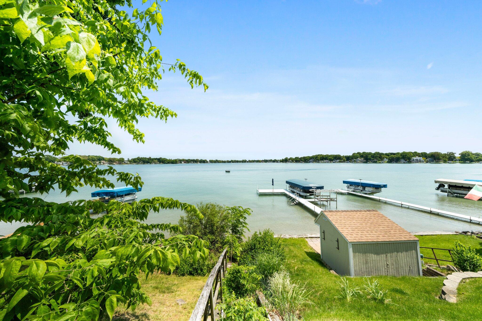 61738 Lake View Drive Cassopolis MI 49031