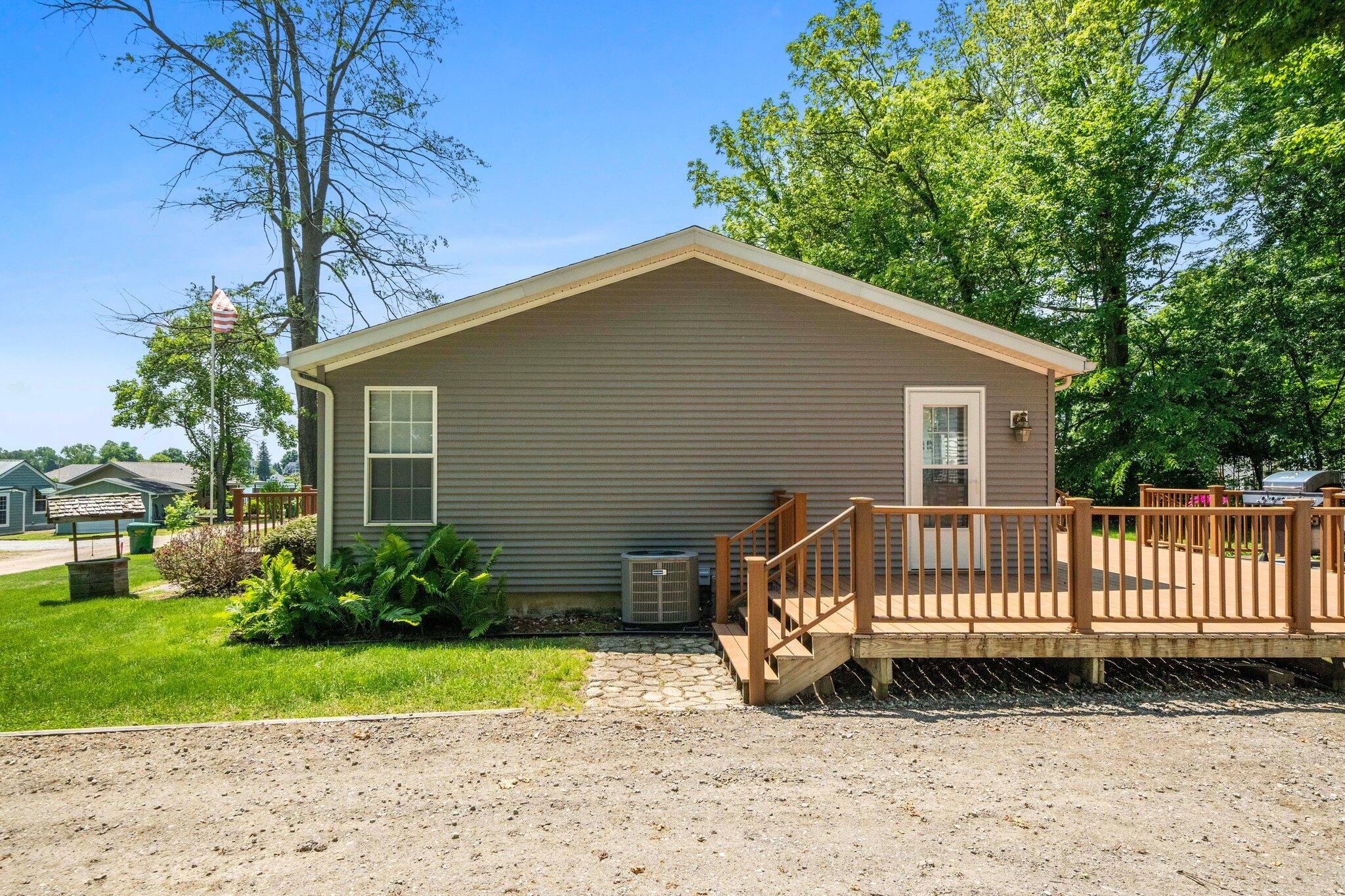 61738 Lake View Drive Cassopolis MI 49031