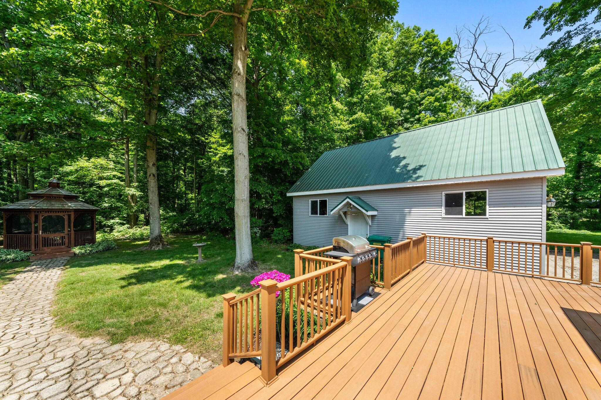 61738 Lake View Drive Cassopolis MI 49031