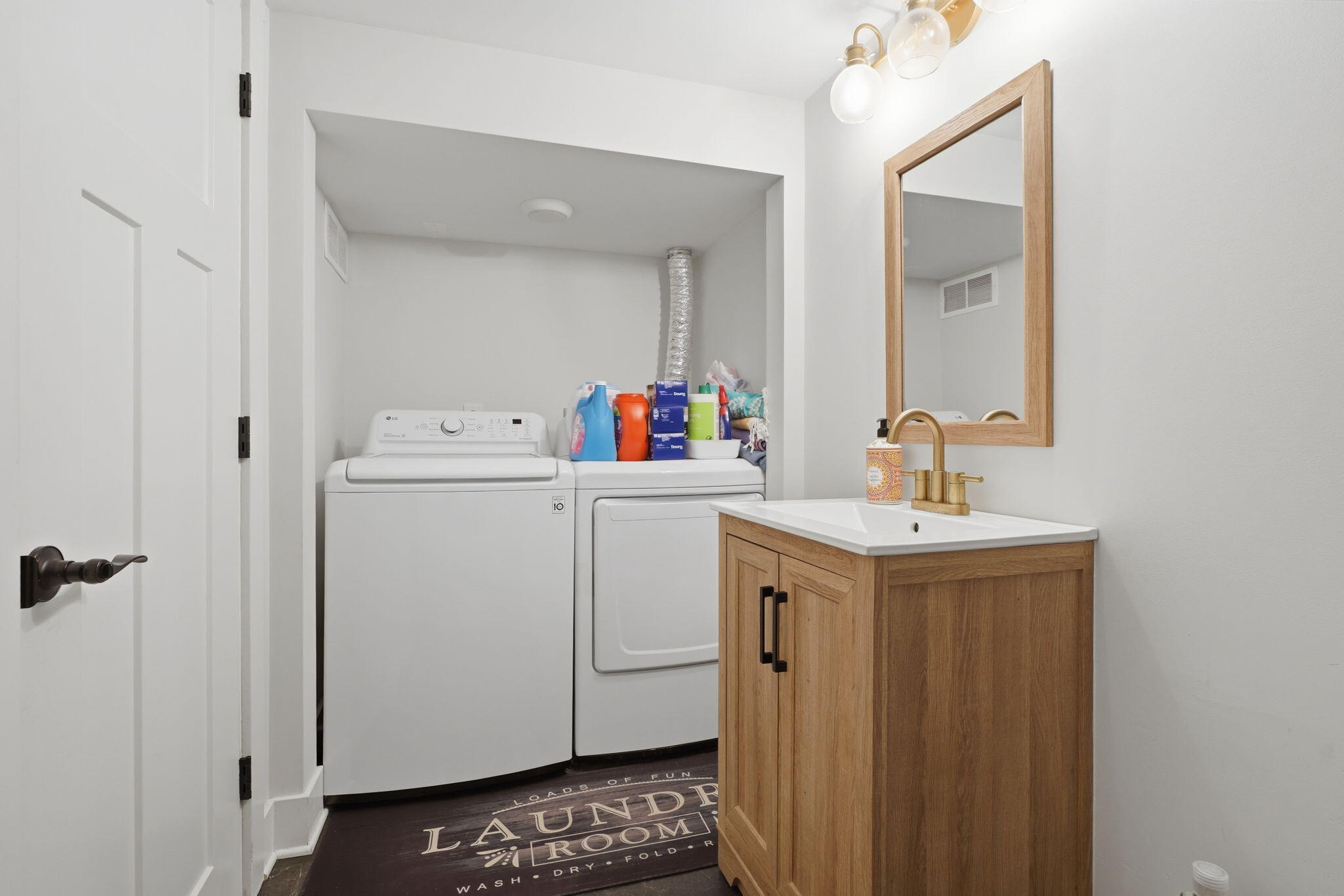 1037 Arlington Street NE Grand Rapids MI 49505
