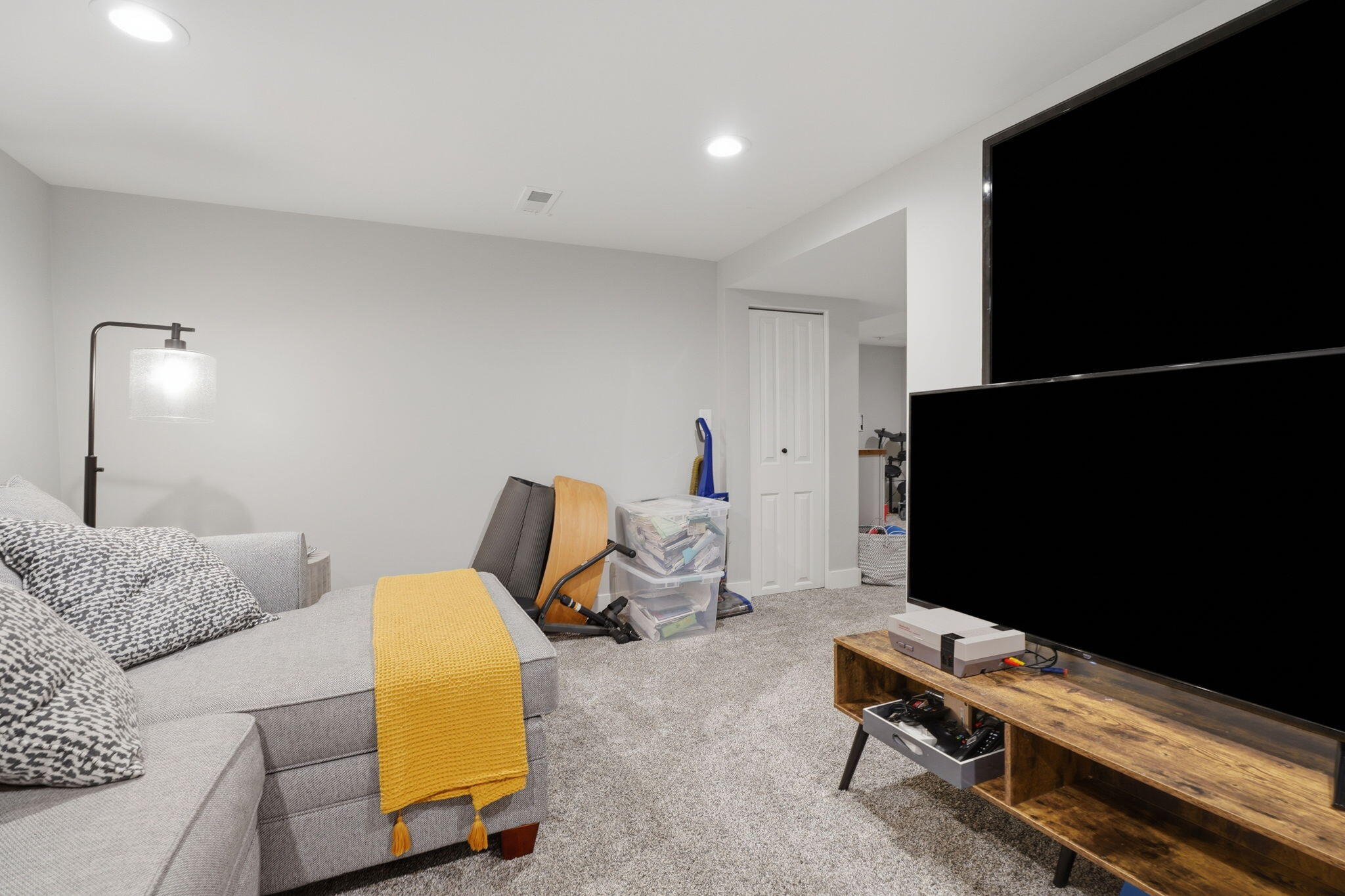 1037 Arlington Street NE Grand Rapids MI 49505