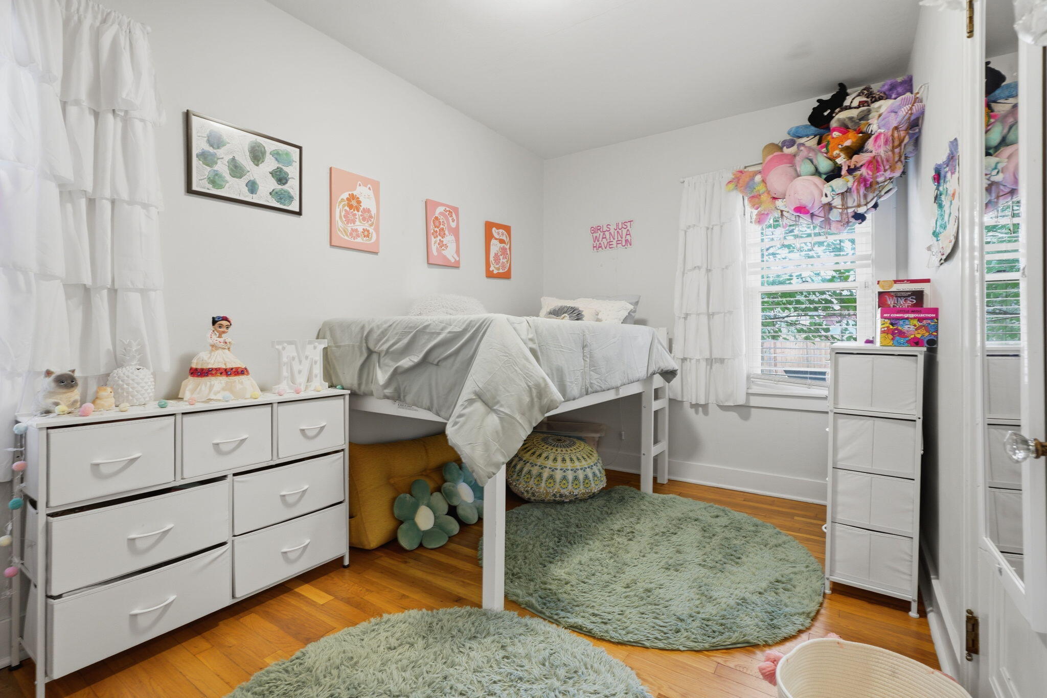 1037 Arlington Street NE Grand Rapids MI 49505