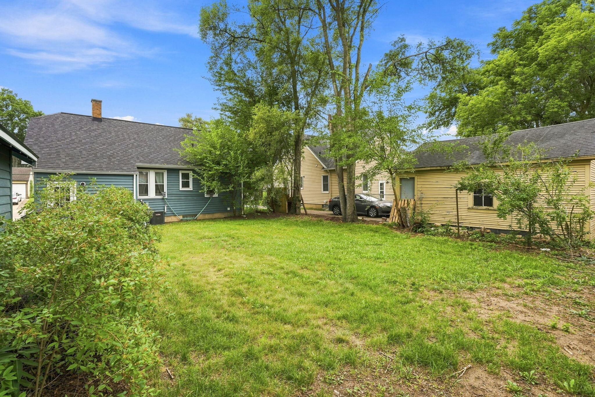 1037 Arlington Street NE Grand Rapids MI 49505