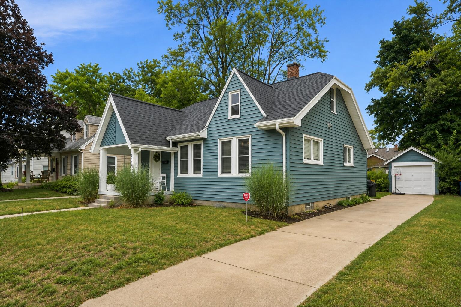 1037 Arlington Street NE Grand Rapids MI 49505