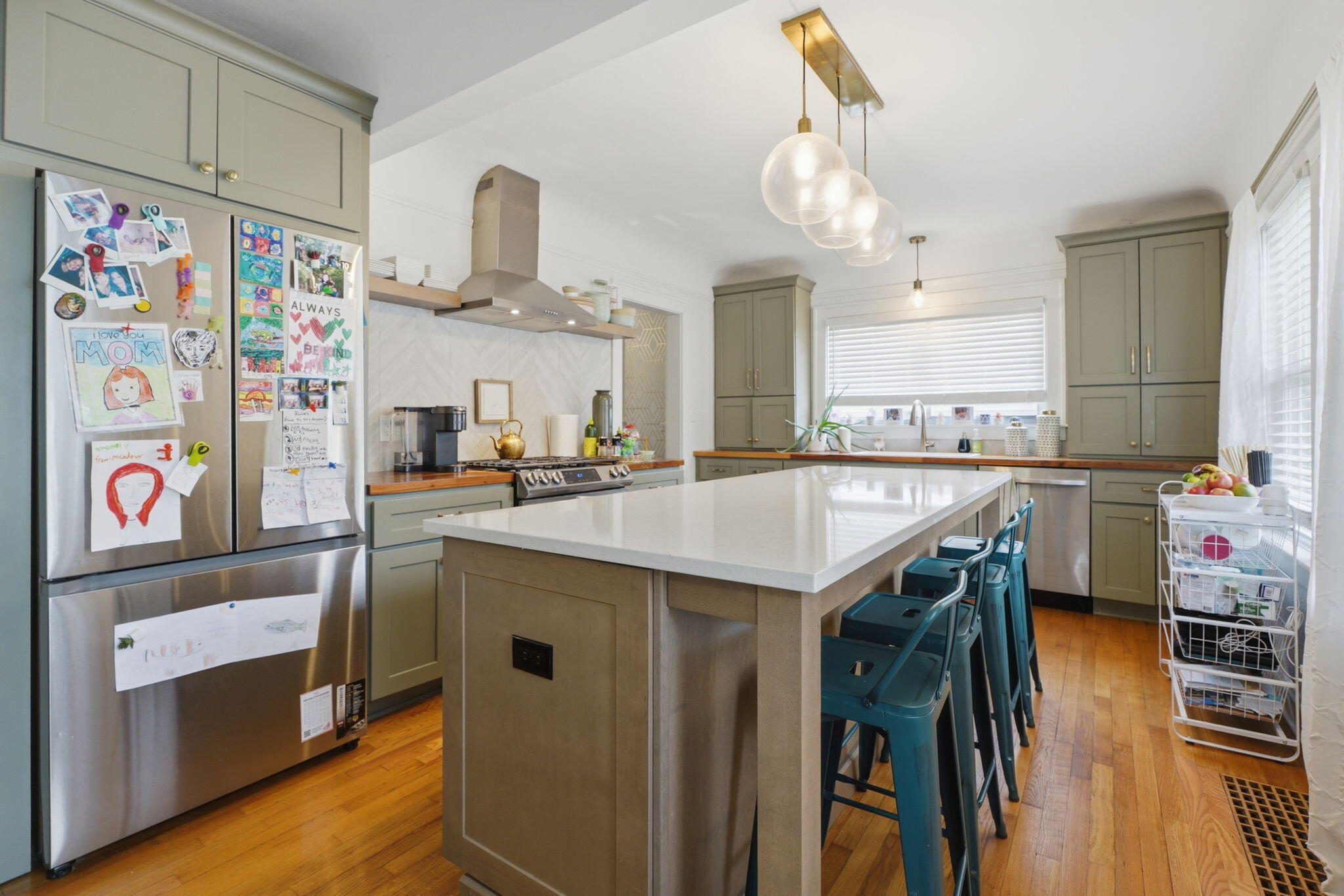 1037 Arlington Street NE Grand Rapids MI 49505