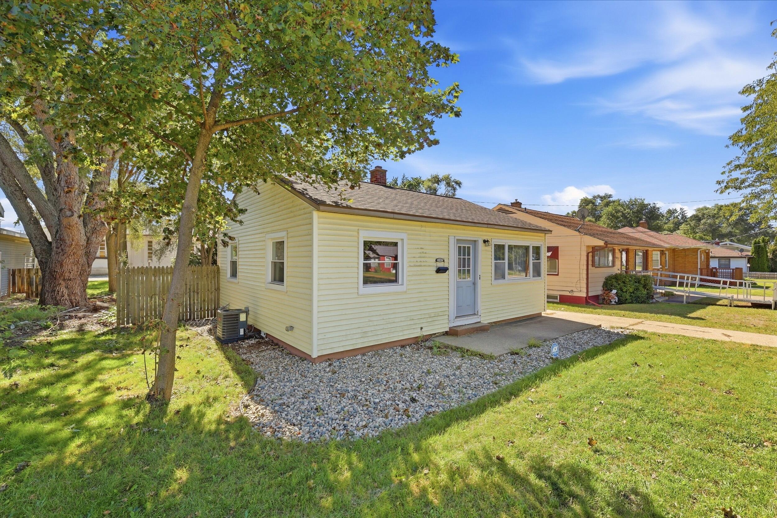1083 Amity Avenue Muskegon MI 49442