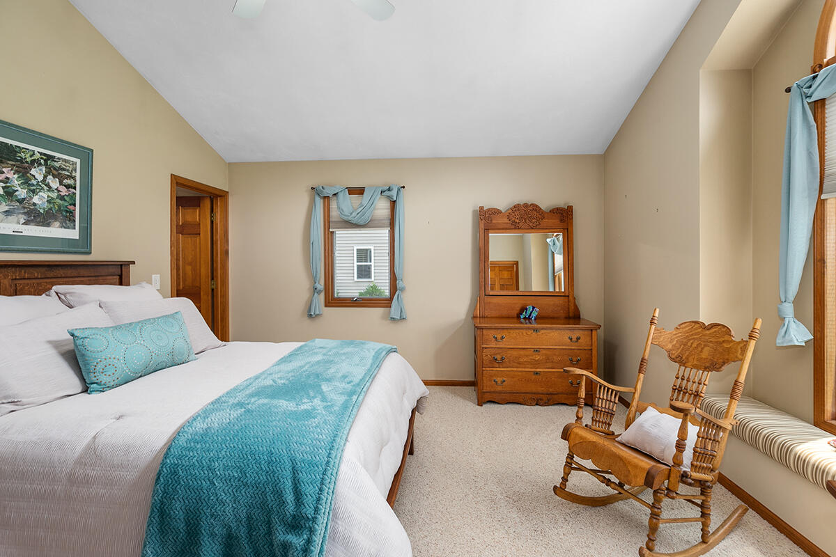 14159 Pheasant Run Holland MI 49424