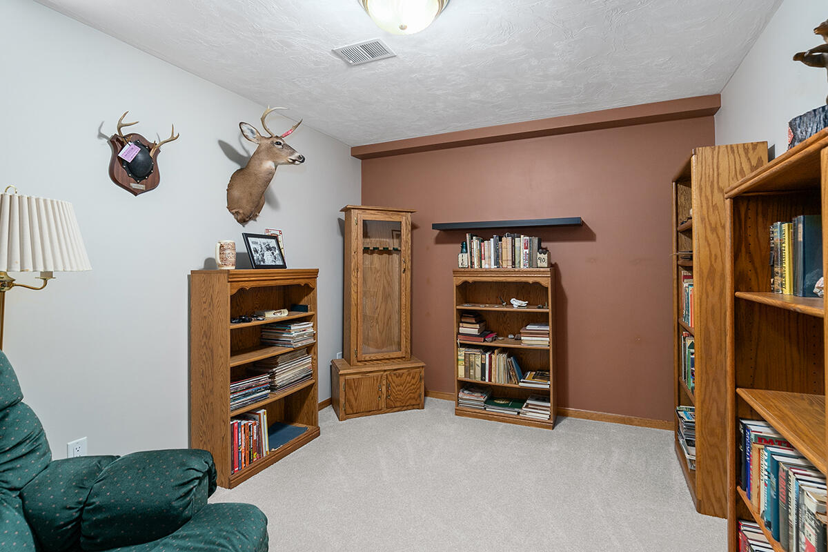 14159 Pheasant Run Holland MI 49424