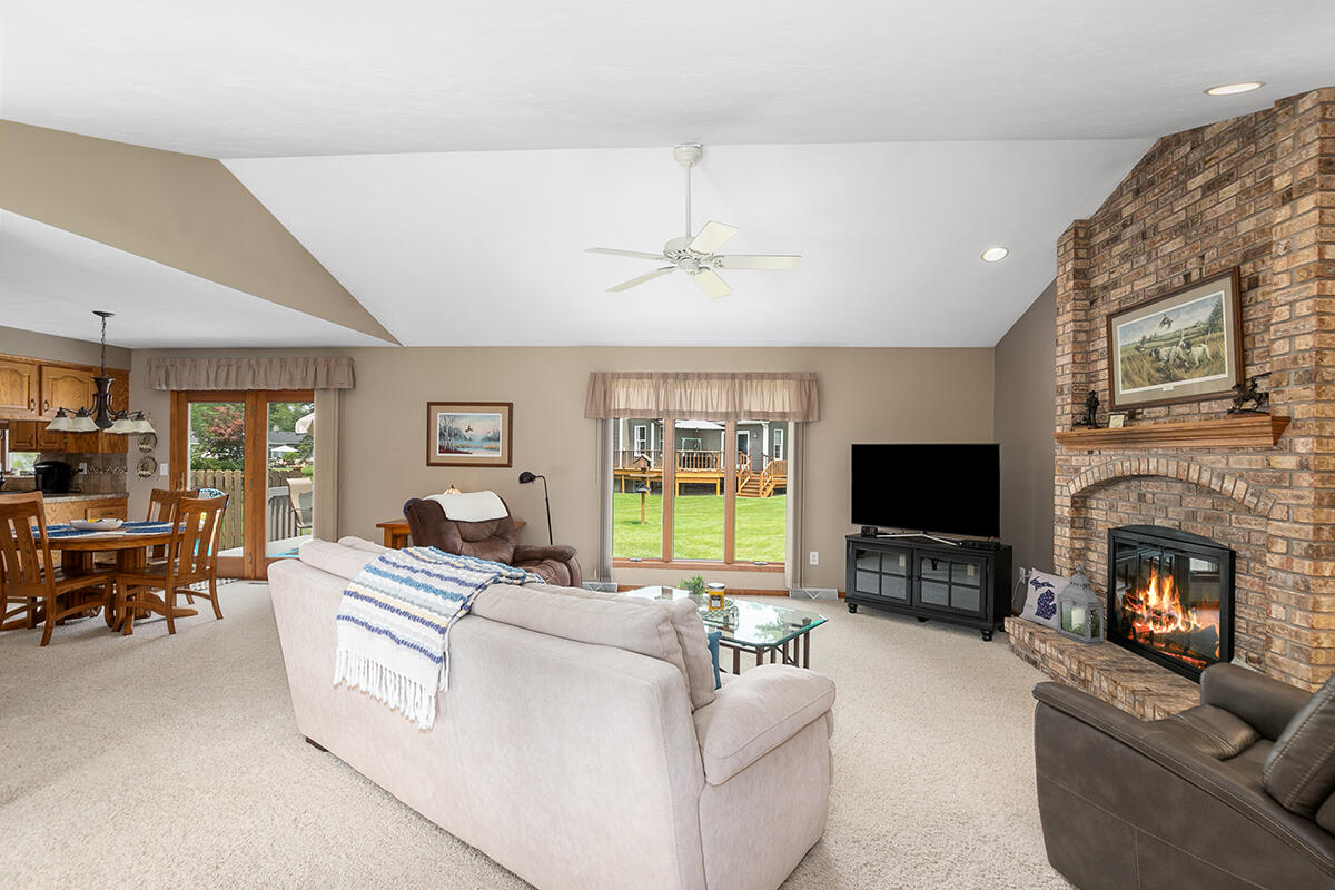 14159 Pheasant Run Holland MI 49424